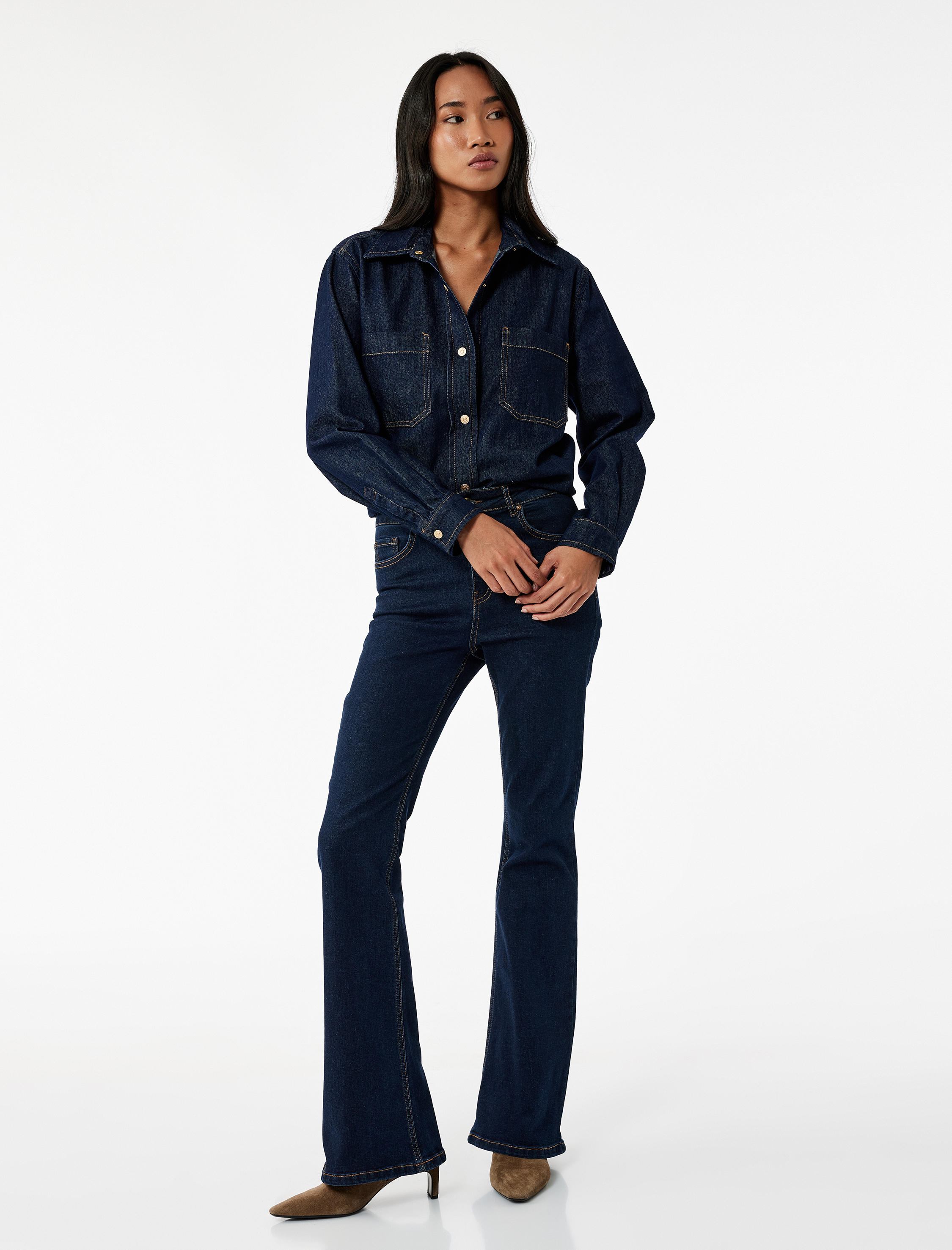   Cep Detaylı Uzun Kollu Klasik Yaka Denim Gömlek