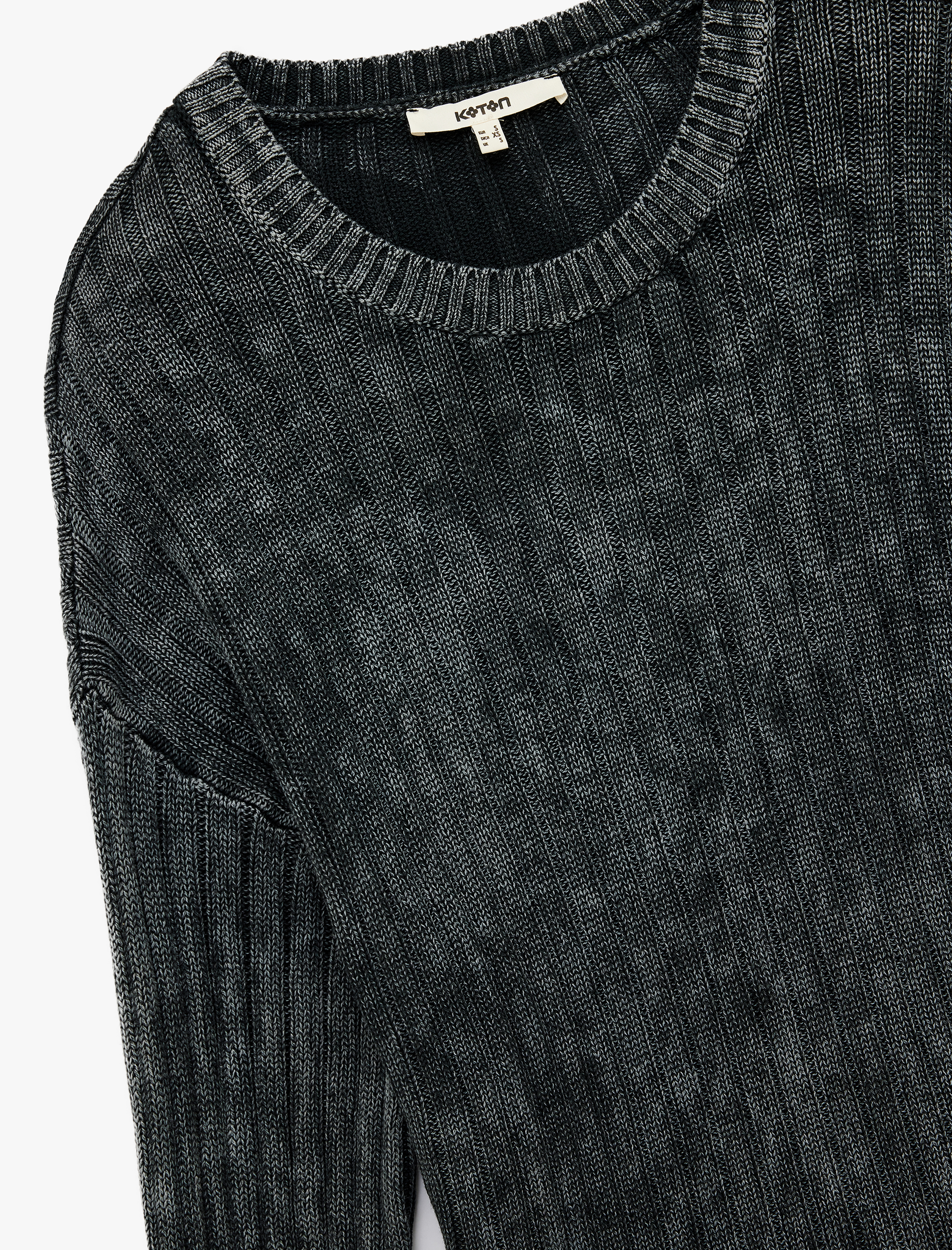   Soluk Efektli Yıpratılmış Uzun Kollu Bisiklet Yaka Triko Kazak