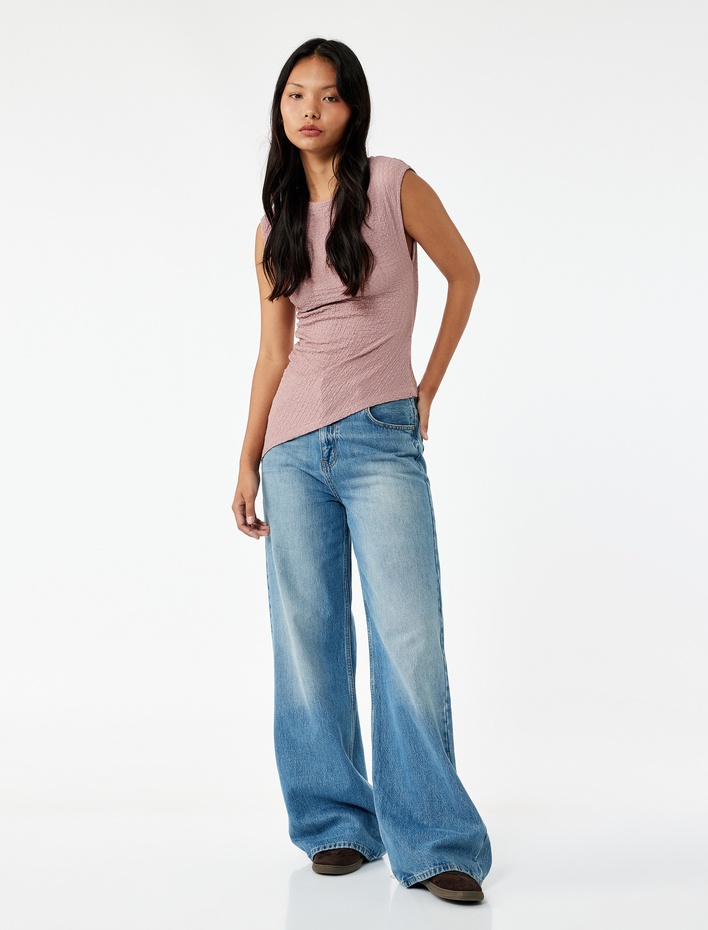  Slim Fit Asimetrik Bisiklet Yaka Bürümcük Kolsuz Tişört