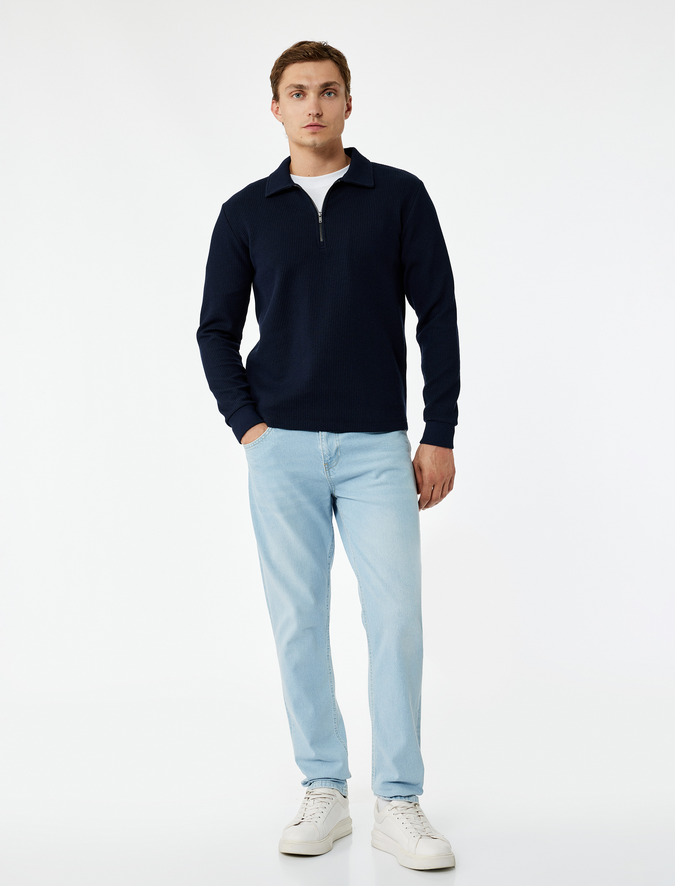   Uzun Kollu Basic Dokulu Yarım Fermuarlı Polo Yaka Sweatshirt