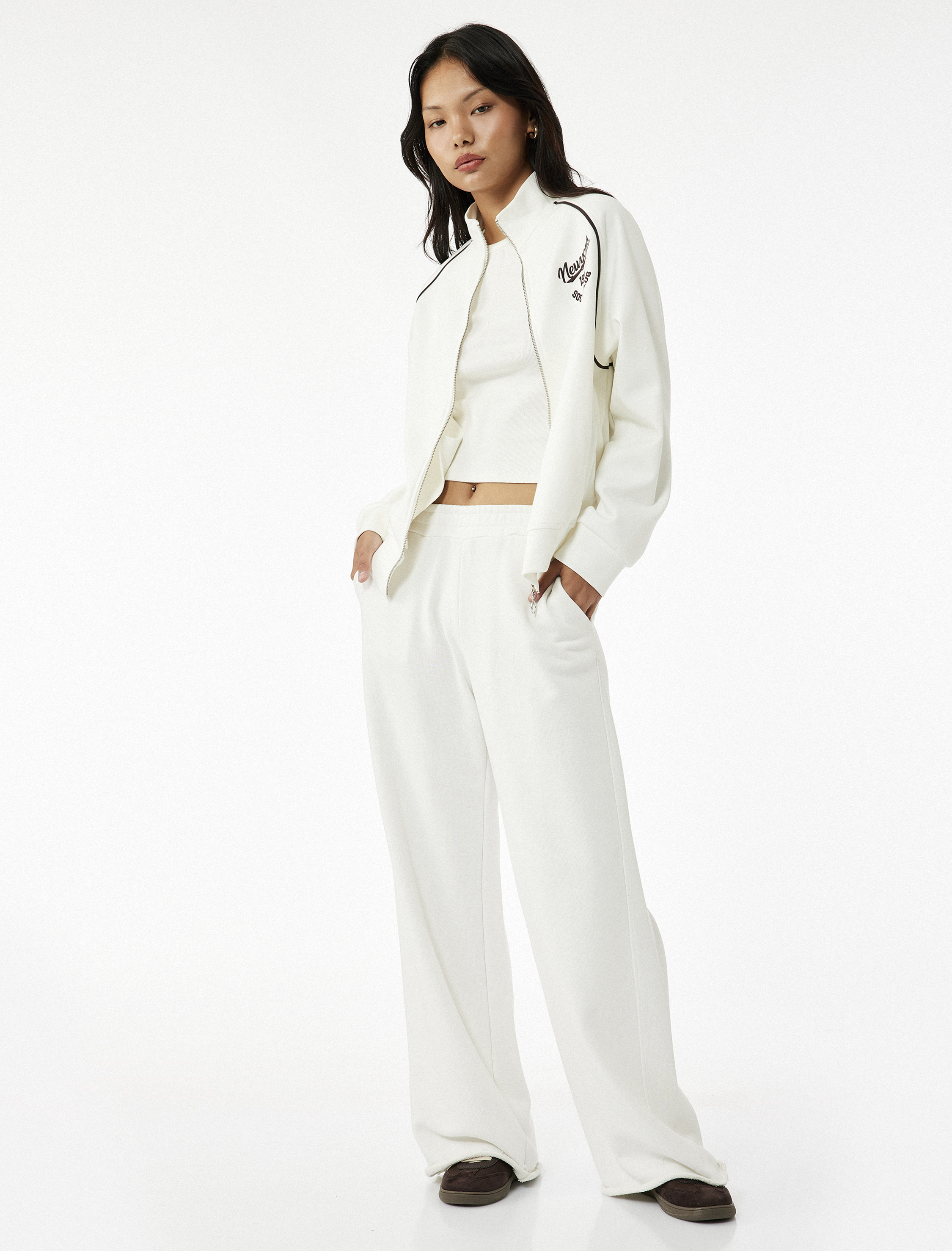   Şardonlu Uzun Kollu Dik Yaka Baskılı Fermuarlı Sweatshirt