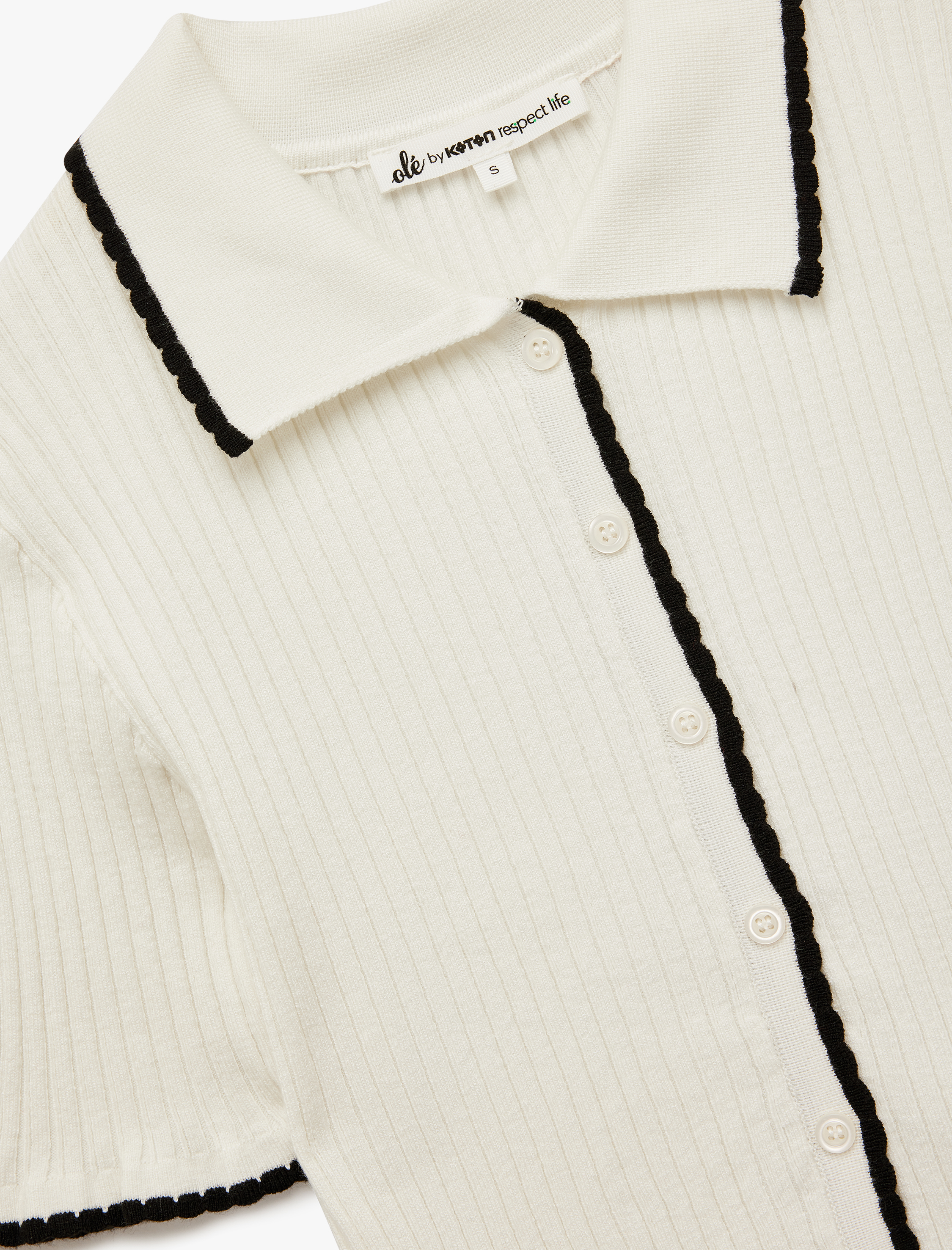   Düğmeli Dikiş Detaylı Kısa Kollu Polo Yaka Kazak