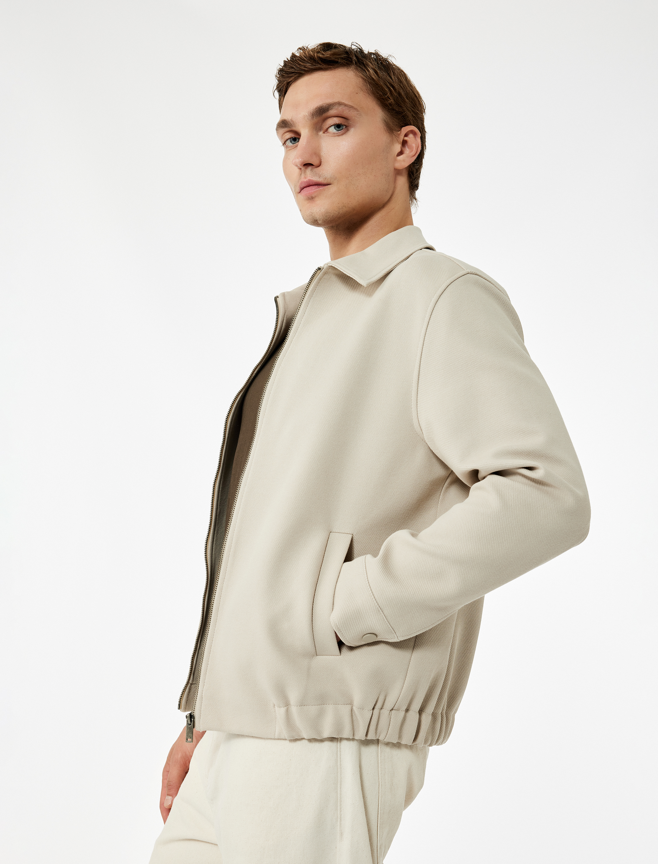   Slim Fit Cep Detaylı Uzun Kollu Fermuarlı Gömlek Yaka Mevsimlik Ceket