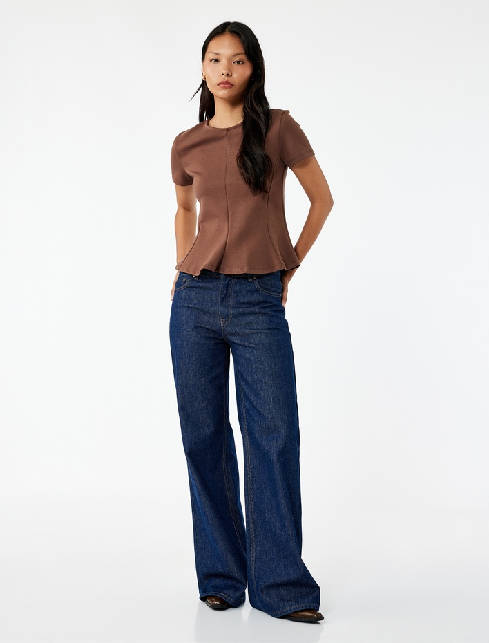  Kısa Kollu Bisiklet Yaka Volanlı Bluz