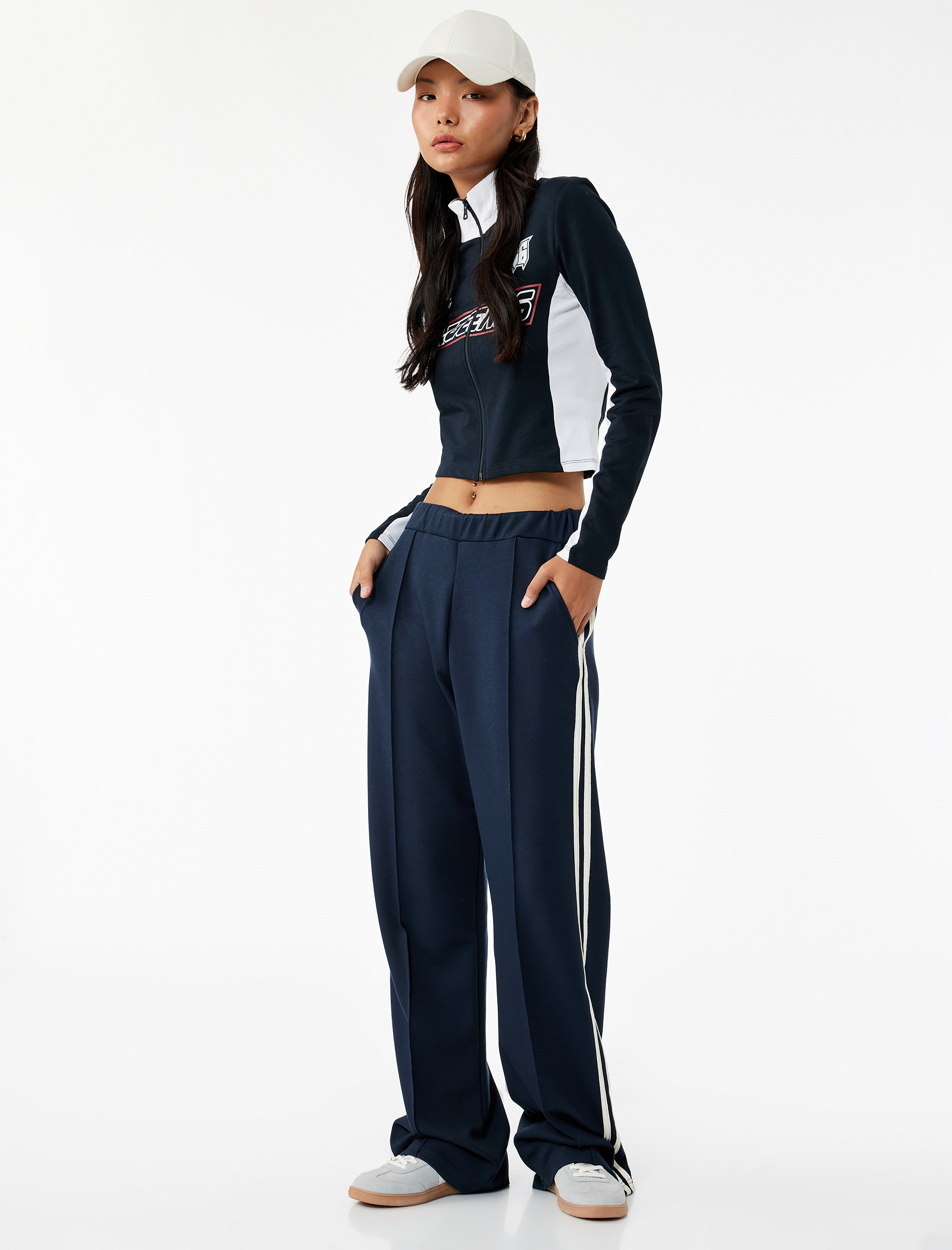 Dik Yaka Baskılı Renk Bloklu Slim Fit Fermuarlı Uzun Kollu Tişört