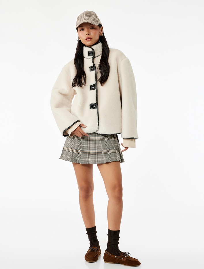  Dik Yaka Kaban Peluş Biye Detaylı Düğmeli Uzun Kollu