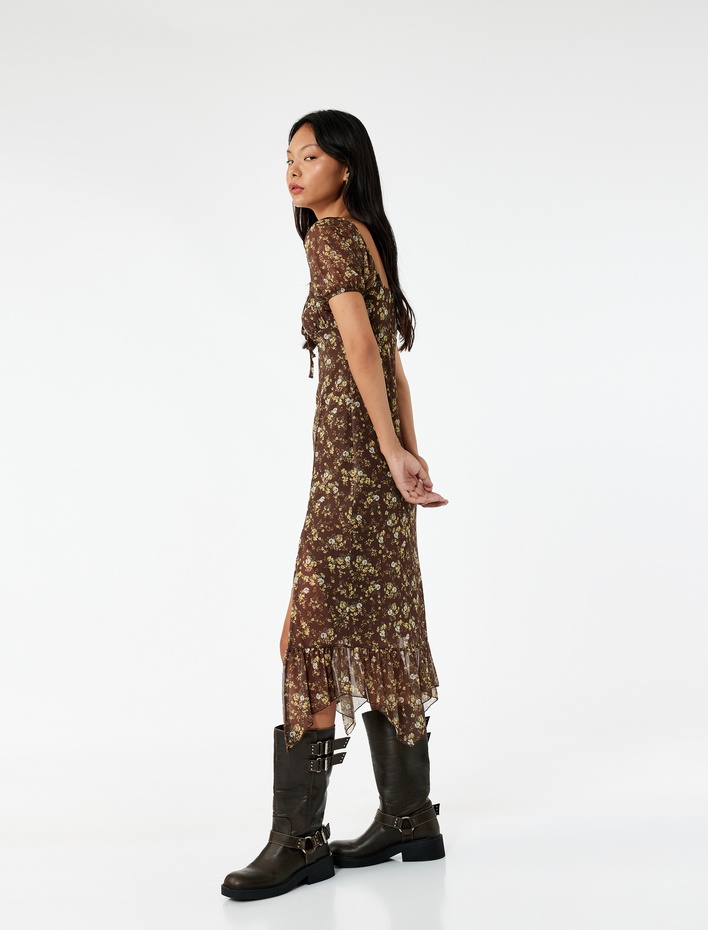  Asimetrik U Yaka Kısa Balon Kol Yırtmaçlı Bağcıklı Çiçekli Uzun Tül Elbise