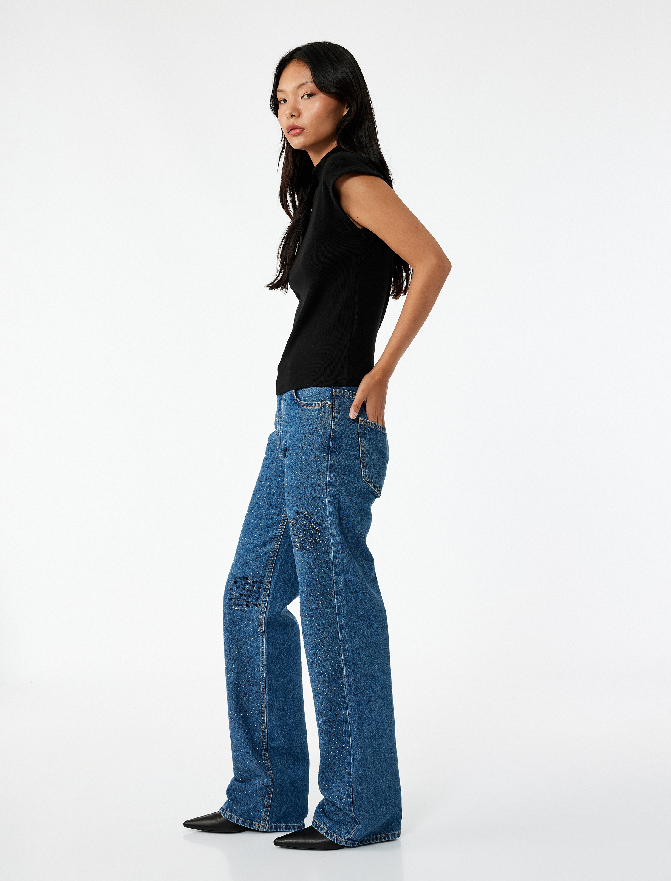   Normal Bel Düz Paça Düğmeli Çiçekli Taşlı Jean Pantolon - Straight Jeans