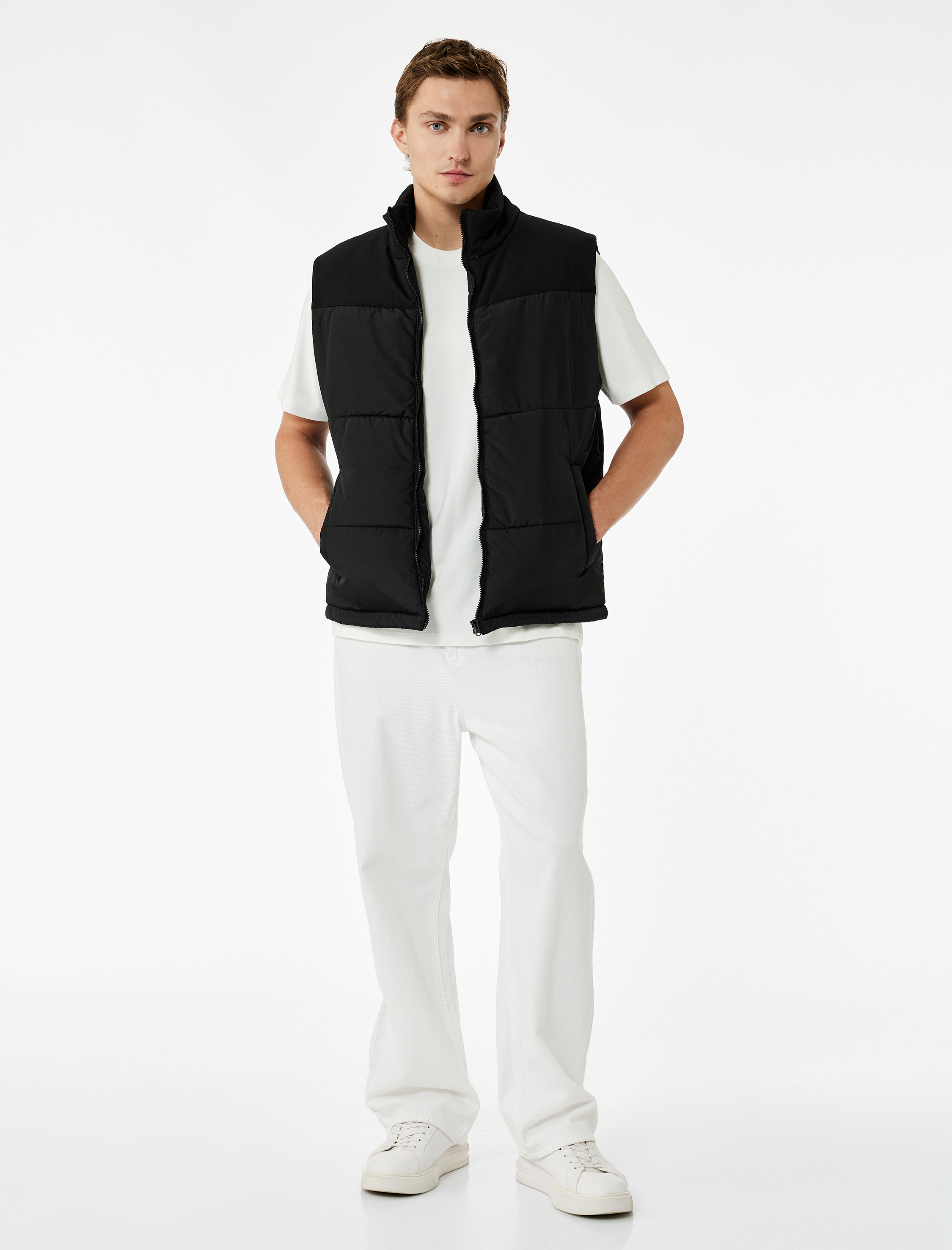   Fermuarlı Cep Detaylı Slim Fit Dik Yaka Kolsuz Şişme Yelek