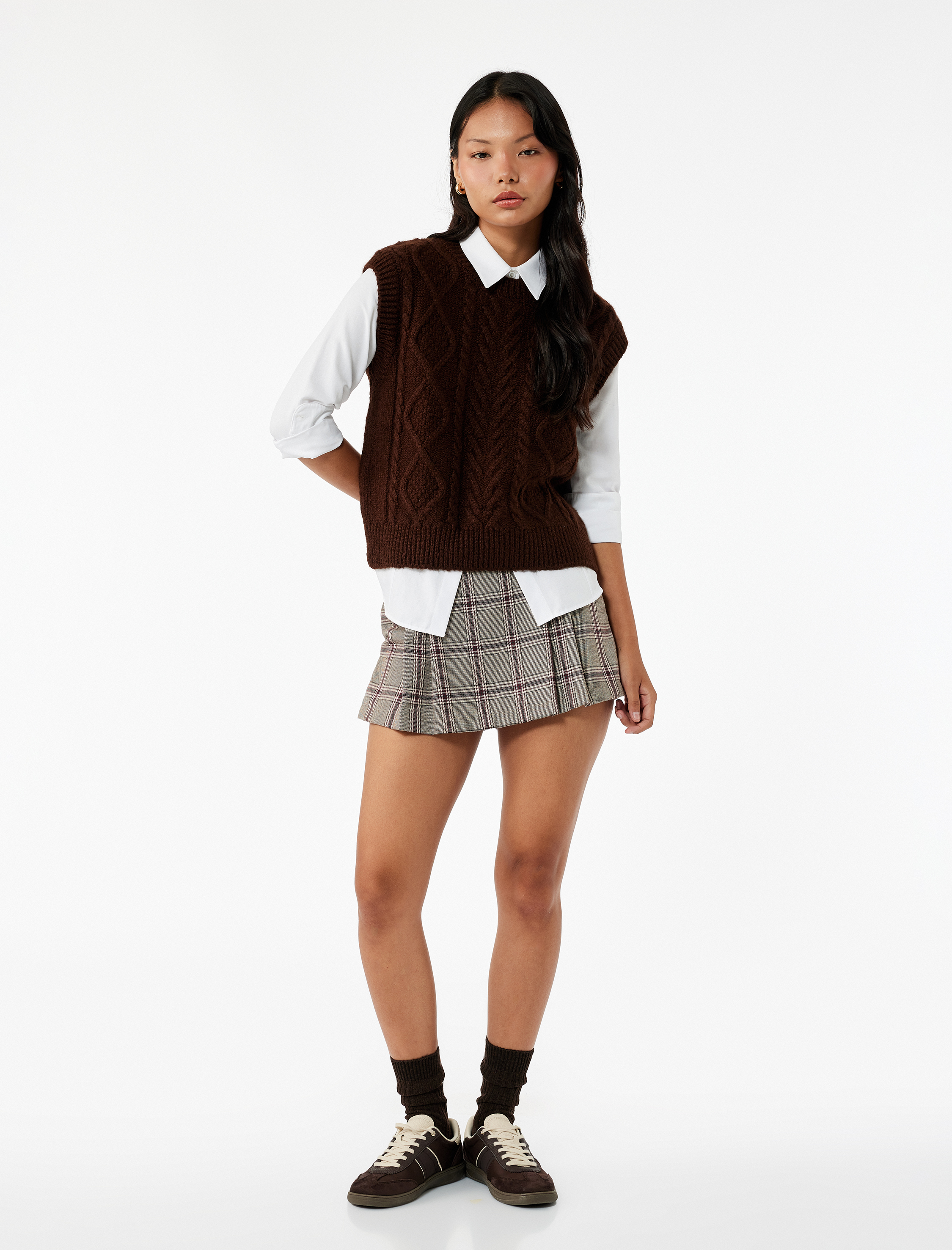   Saç Örgüsü Dokulu Kolsuz Bisiklet Yaka Triko Süveter