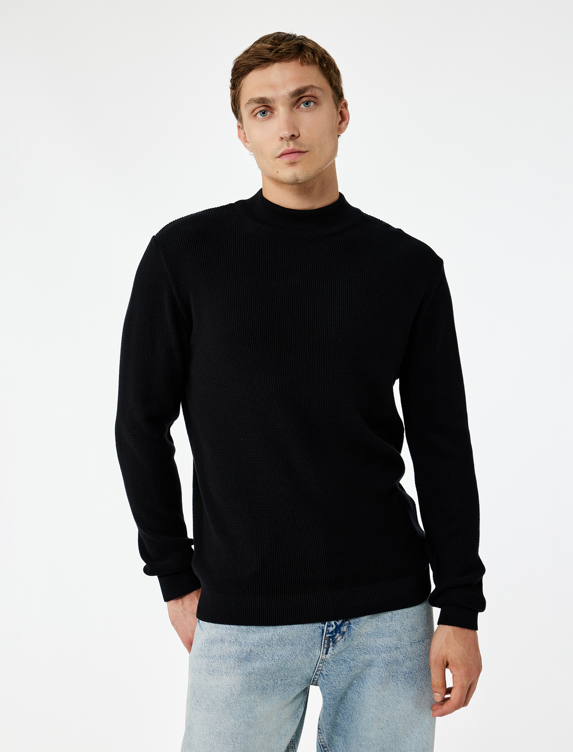   Regular Fit Uzun Kollu Dokulu Pamuklu Dik Yaka Kışlık Triko Kazak