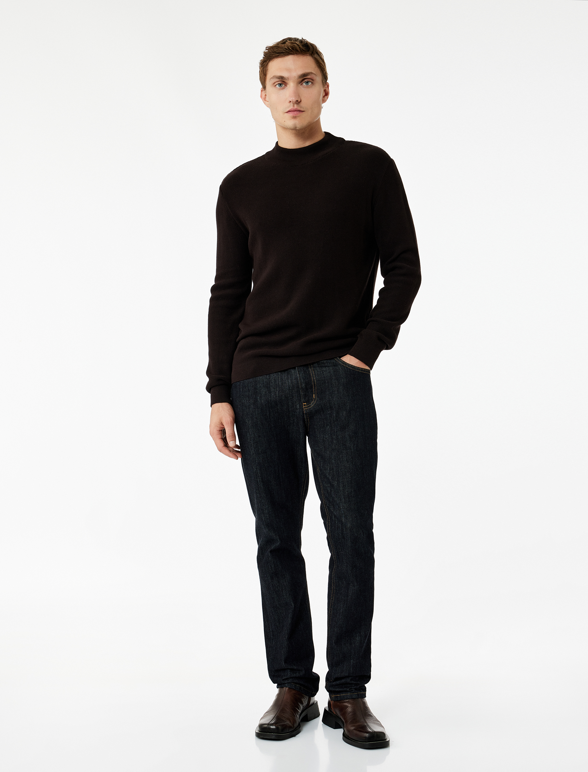   Regular Fit Uzun Kollu Dokulu Pamuklu Dik Yaka Kışlık Triko Kazak