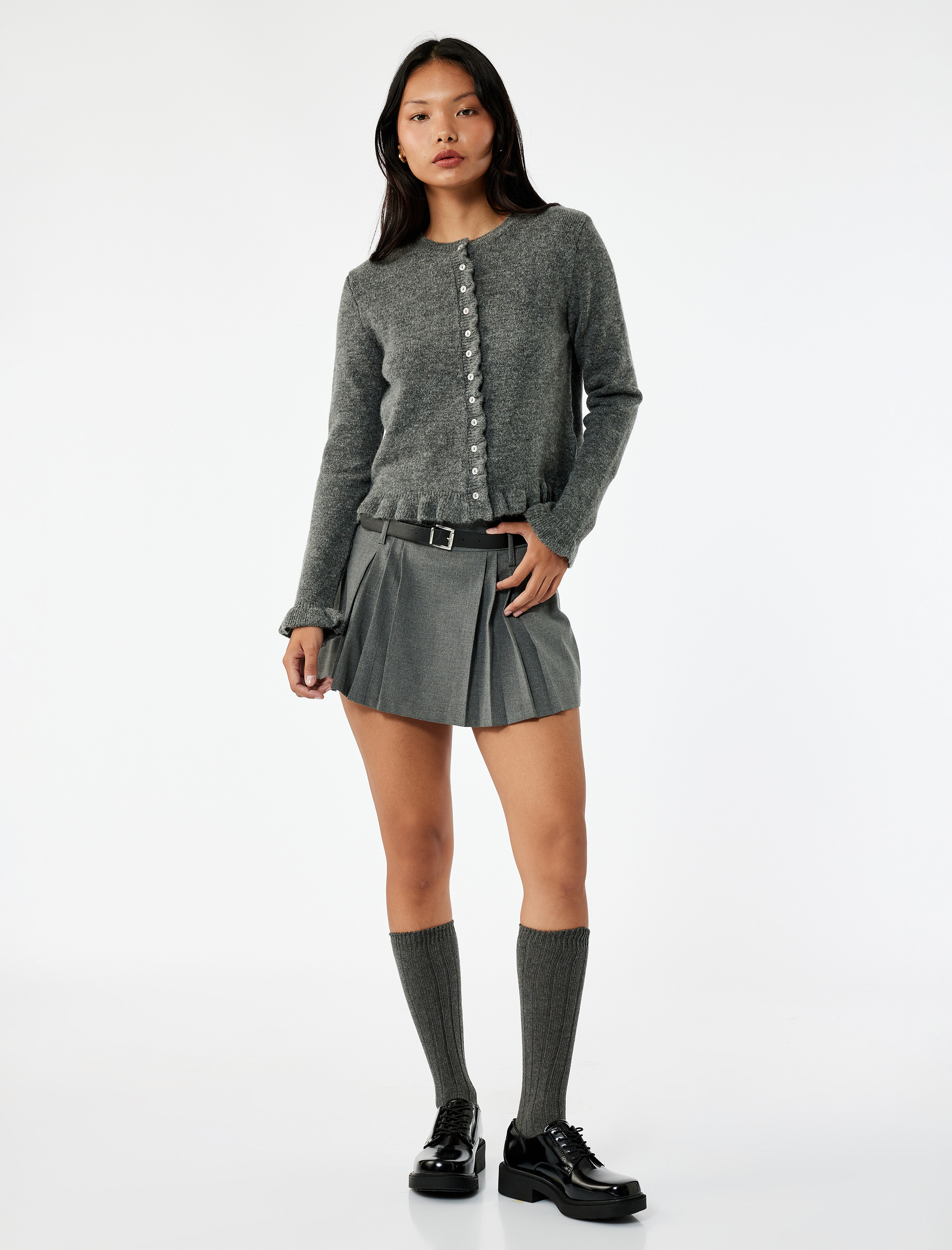   Fırfır Detaylı Uzun Kollu Bisiklet Yaka Düğmeli Triko Hırka