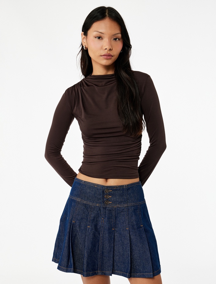  Drape Detaylı Dar Kesim Uzun Kollu Tişört