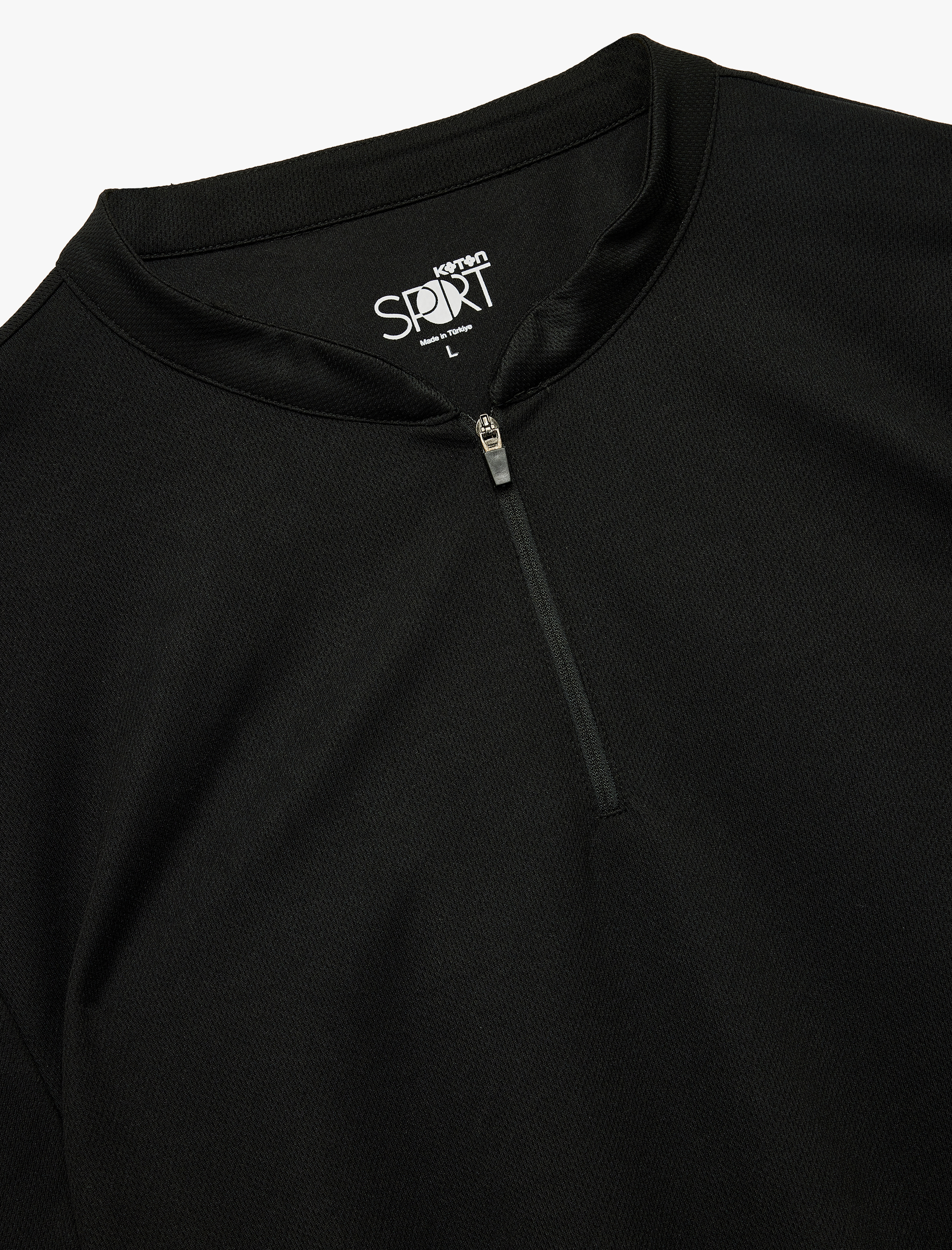   Kısa Kollu Yarım Fermuarlı Dik Yaka Spor Tişört