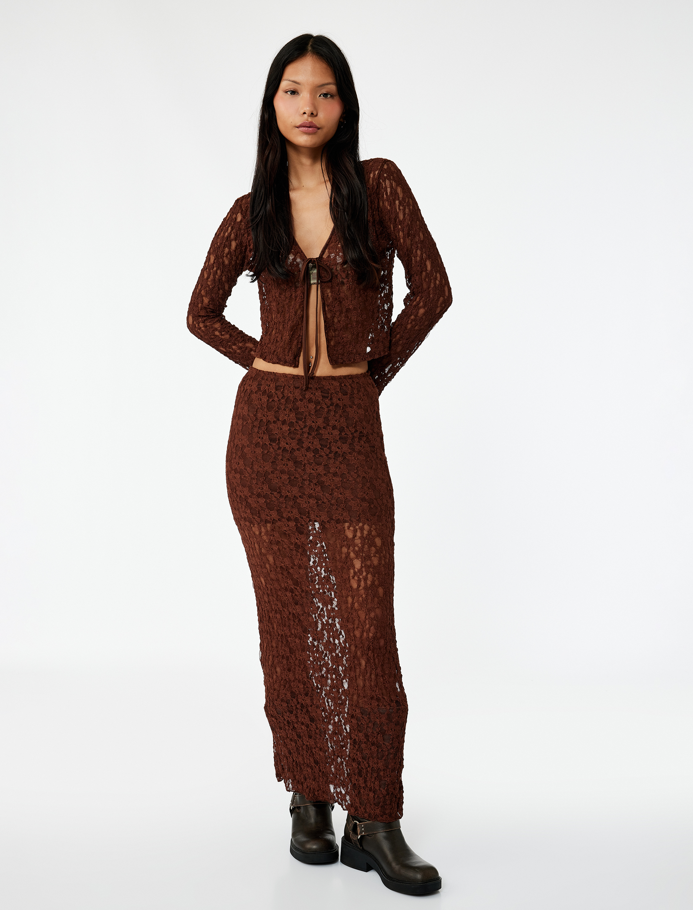   Bağlama Detaylı Uzun Kollu V Yaka Dantel Hırka