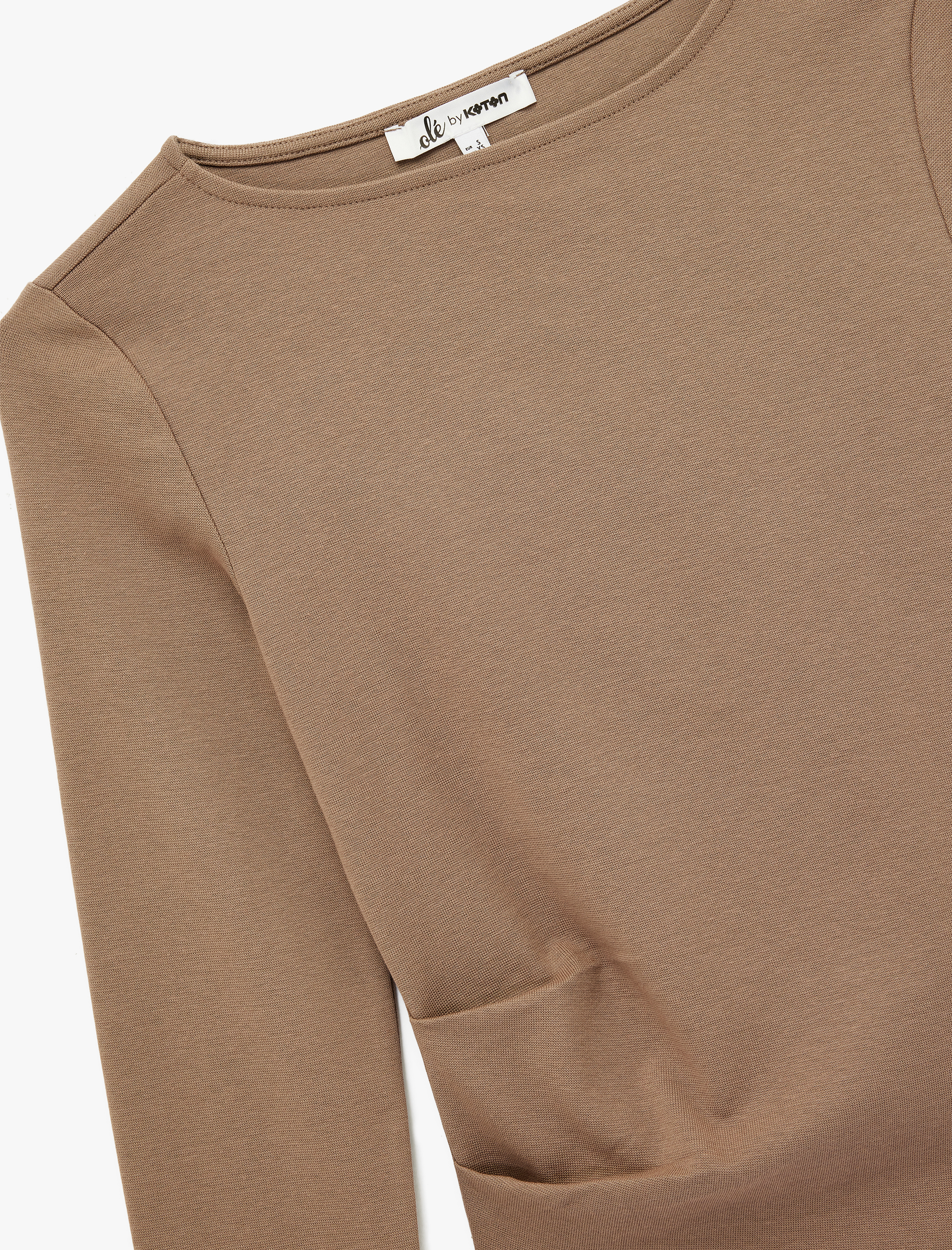   Asimetrik Kayık Yaka Kolsuz Slim Fit Uzun Kollu Tişört