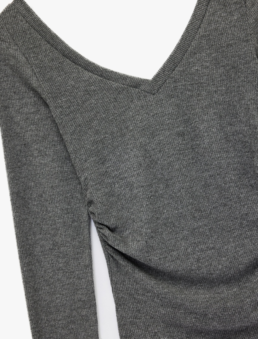   Viskon Karışımlı Slim Fit V Yaka Drape Detaylı Uzun Kollu Tişört