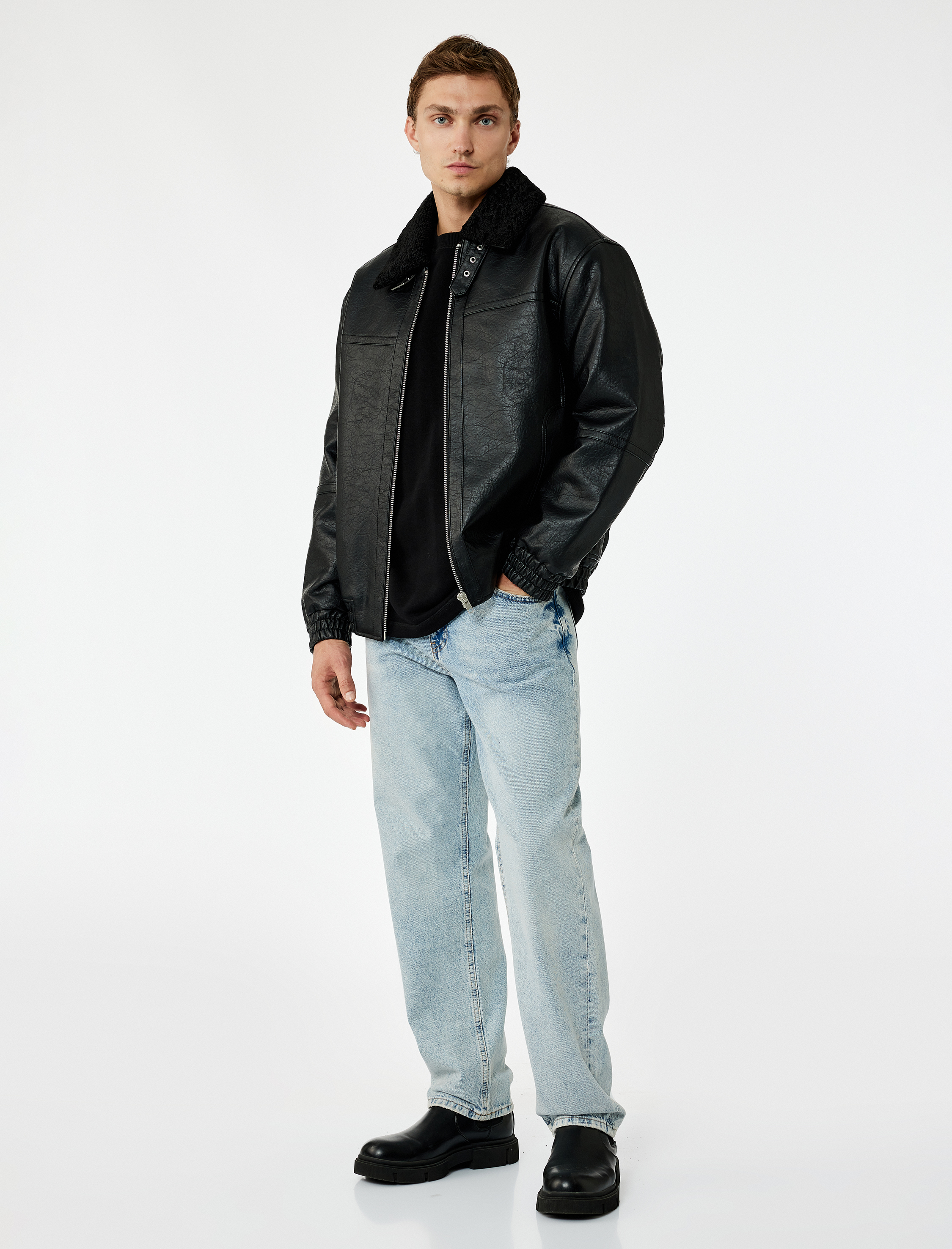   Peluş Yaka Cep Detaylı Uzun Kollu Fermuarlı Suni Deri Ceket