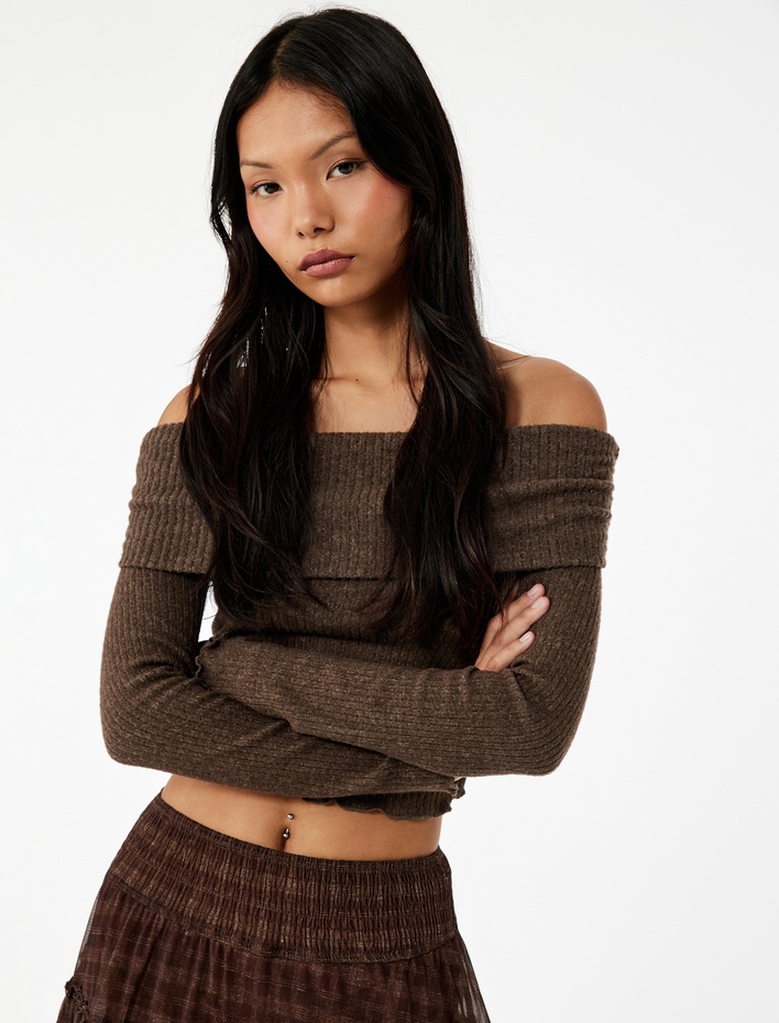  Viskon Karışımlı Kaşkorse Omzu Açık Slim Fit Uzun Kollu Tişört