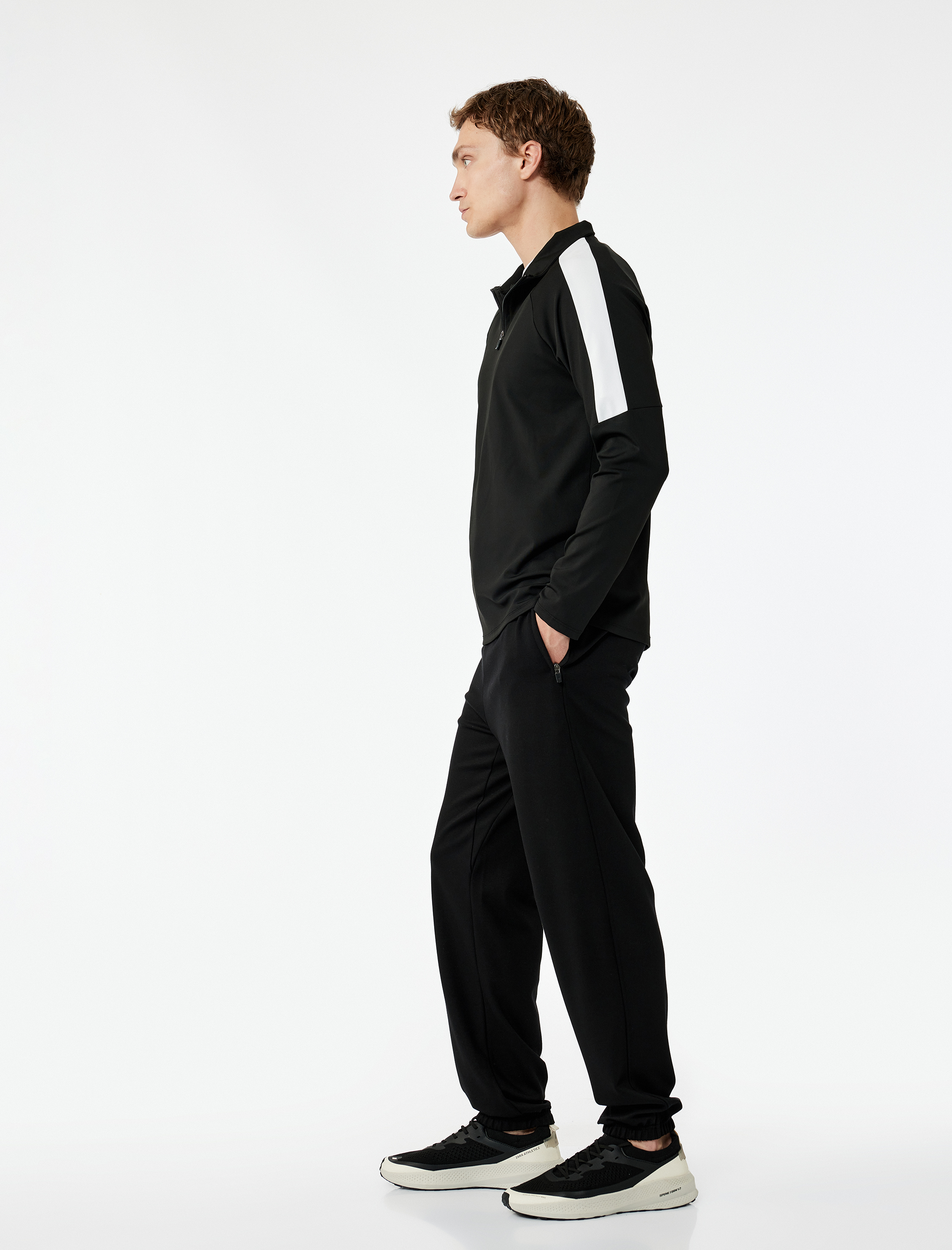 Rahat Kesim Fermuarlı Cep Detaylı Beli Bağcıklı Viskon Jogger Spor Eşofman Altı