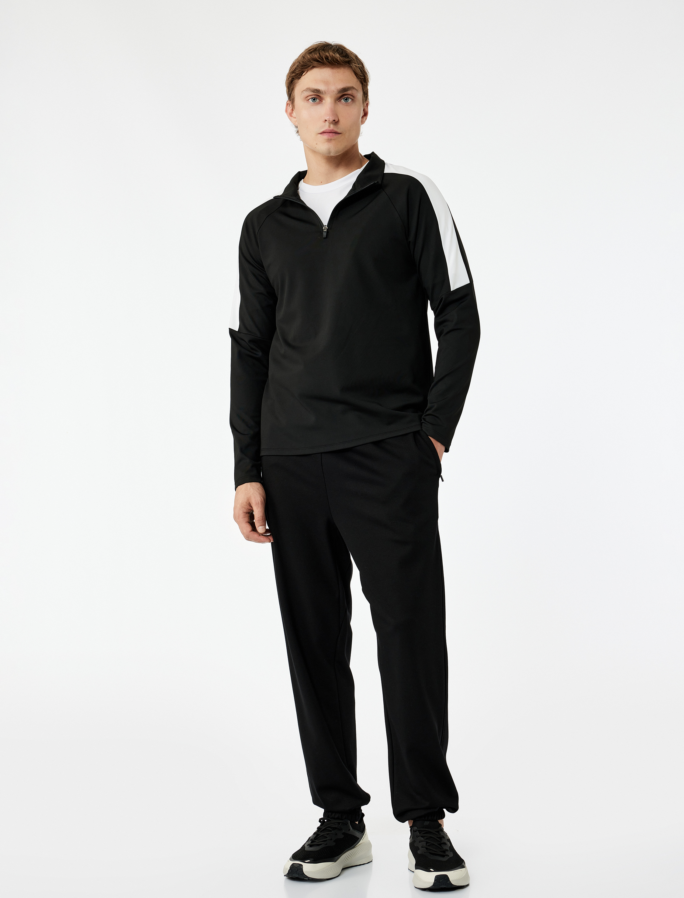 Rahat Kesim Fermuarlı Cep Detaylı Beli Bağcıklı Viskon Jogger Spor Eşofman Altı