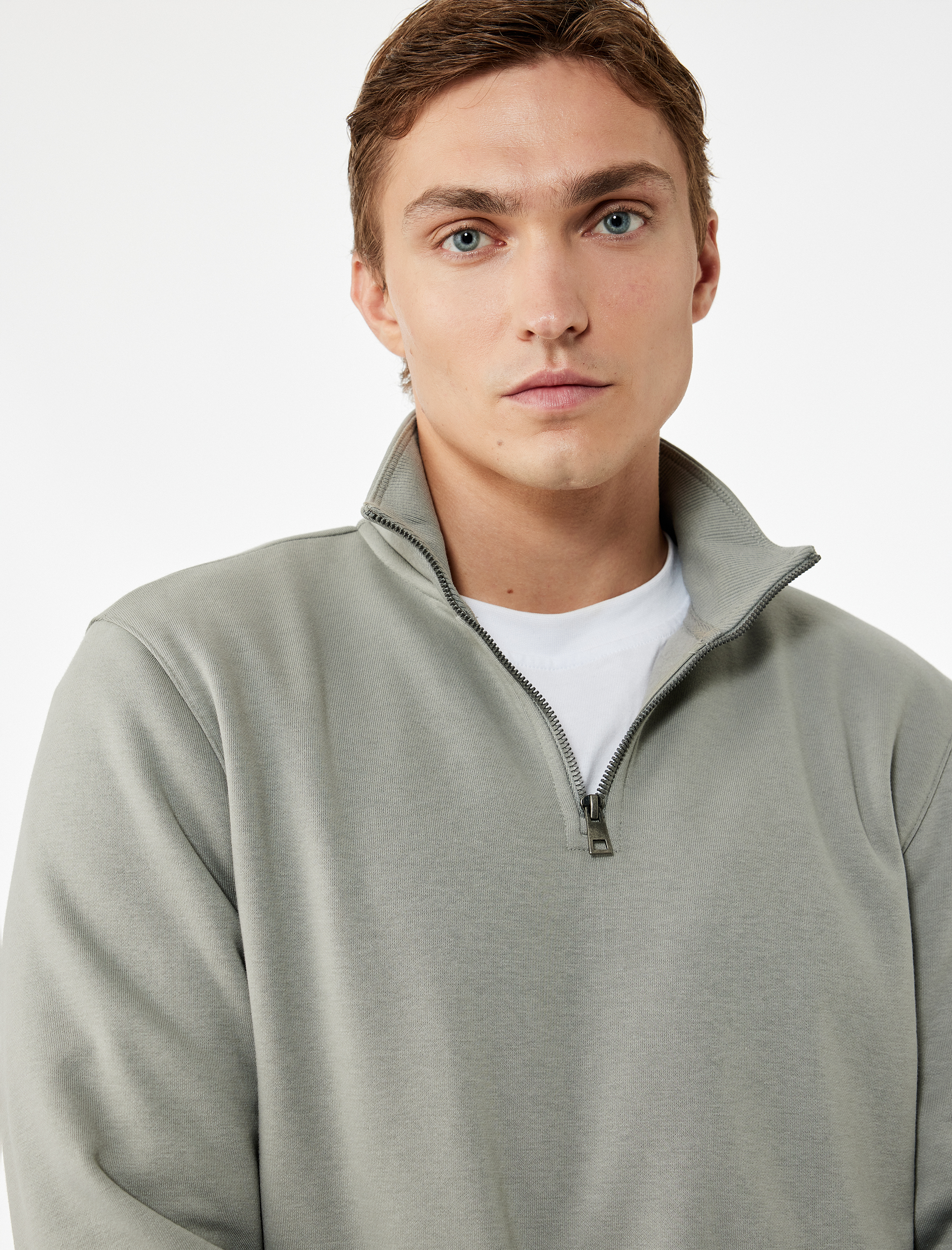 Uzun Kollu Şardonlu Basic Yarım Fermuarlı Sweatshirt