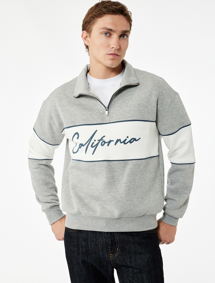  Oversize Şardonlu Renk Bloklu Kolej Baskılı Yarım Fermuarlı Sweatshirt