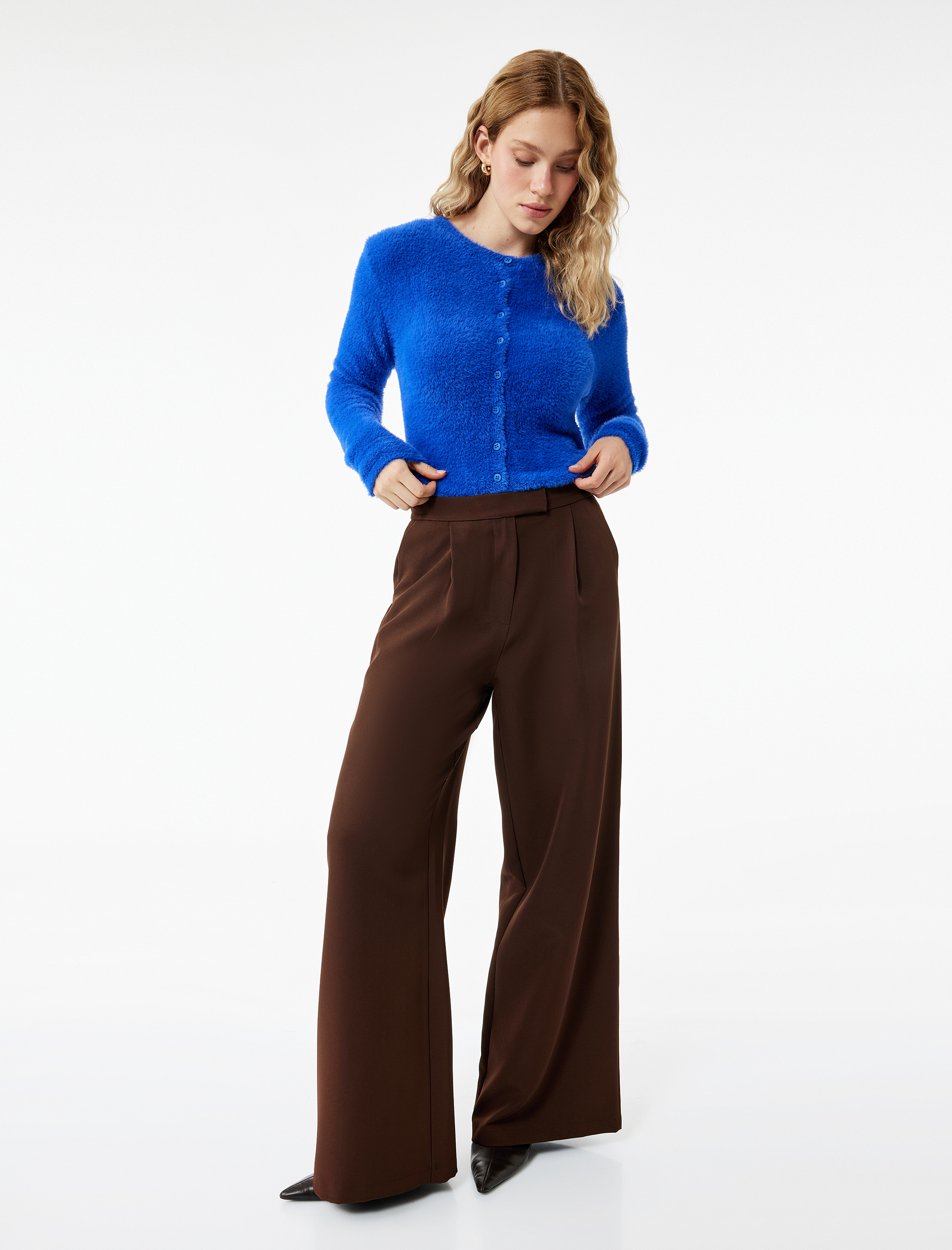   Uzun Kollu Bisiklet Yaka Düğmeli Peluş Triko Hırka