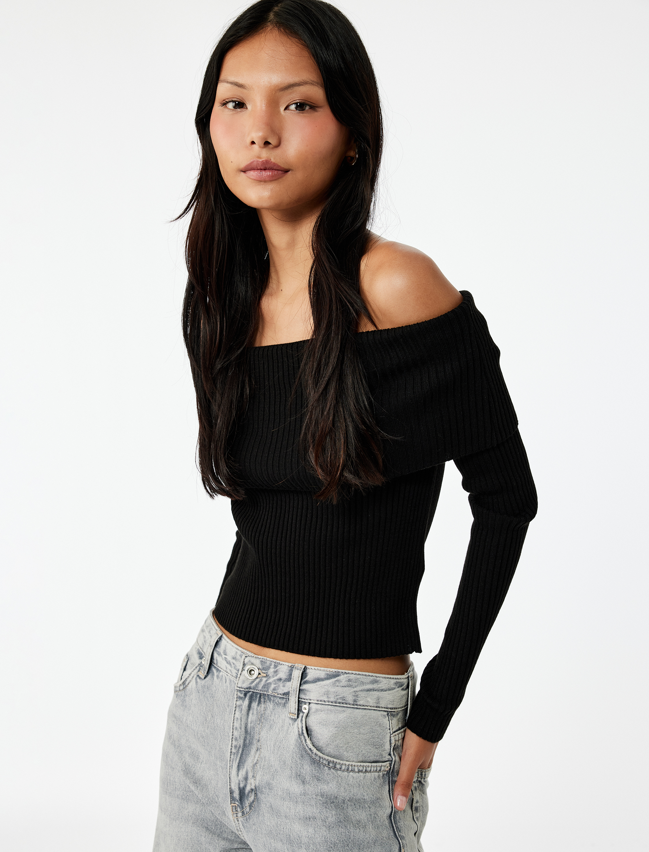   Uzun Kollu Slim Fit Omzu Açık Fitilli Triko Kazak