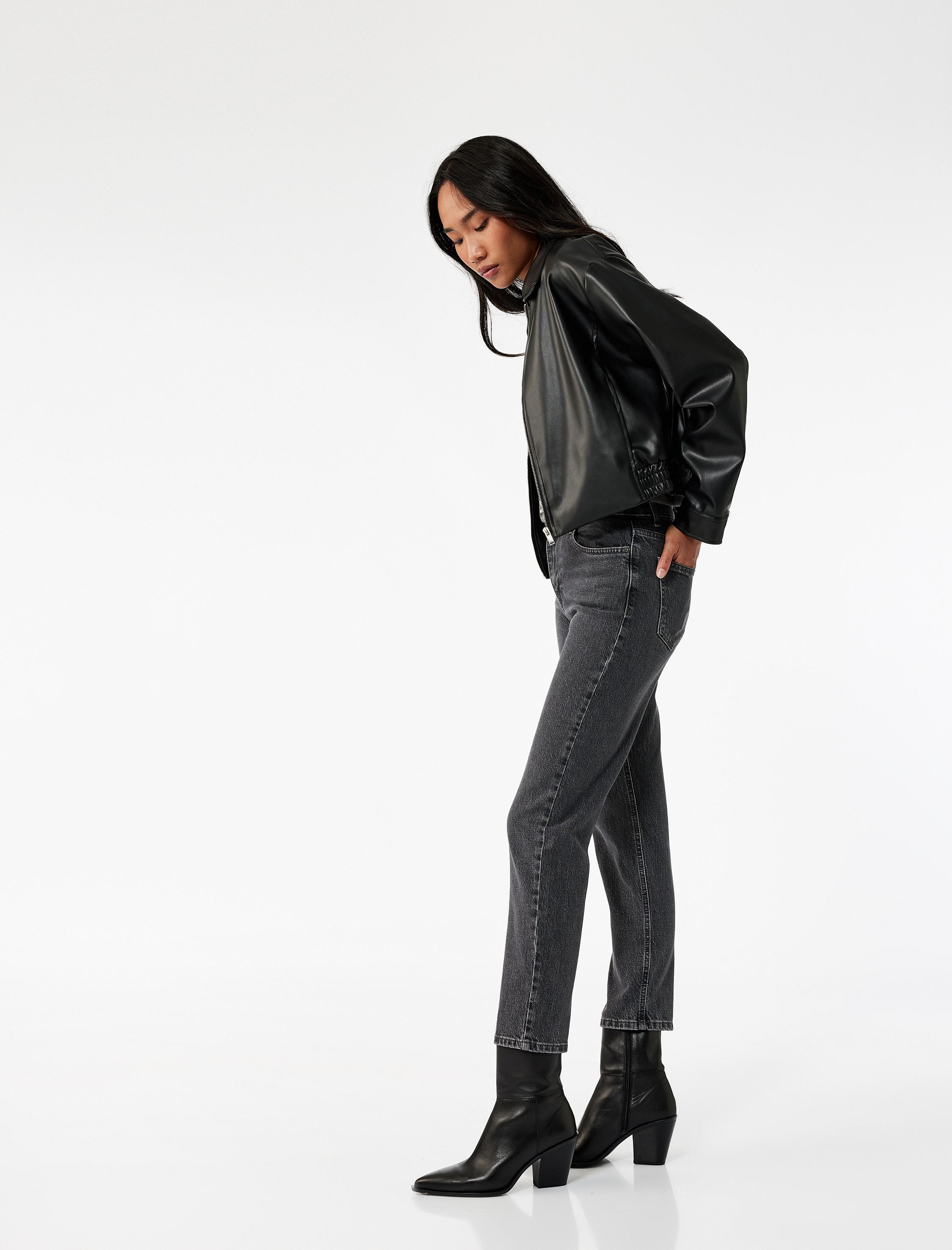   Standart Bel Düz Paça Düğmeli Cepli Straight Fit Jean Pantolon - Straight Jeans