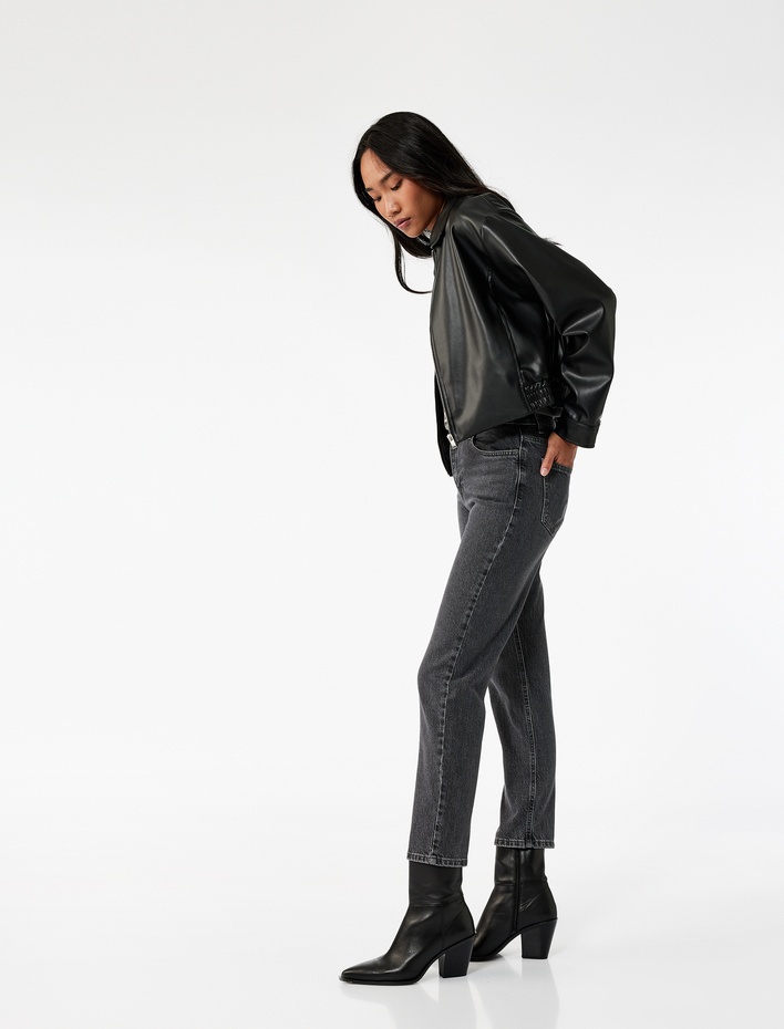  Standart Bel Düz Paça Düğmeli Cepli Straight Fit Jean Pantolon - Straight Jeans