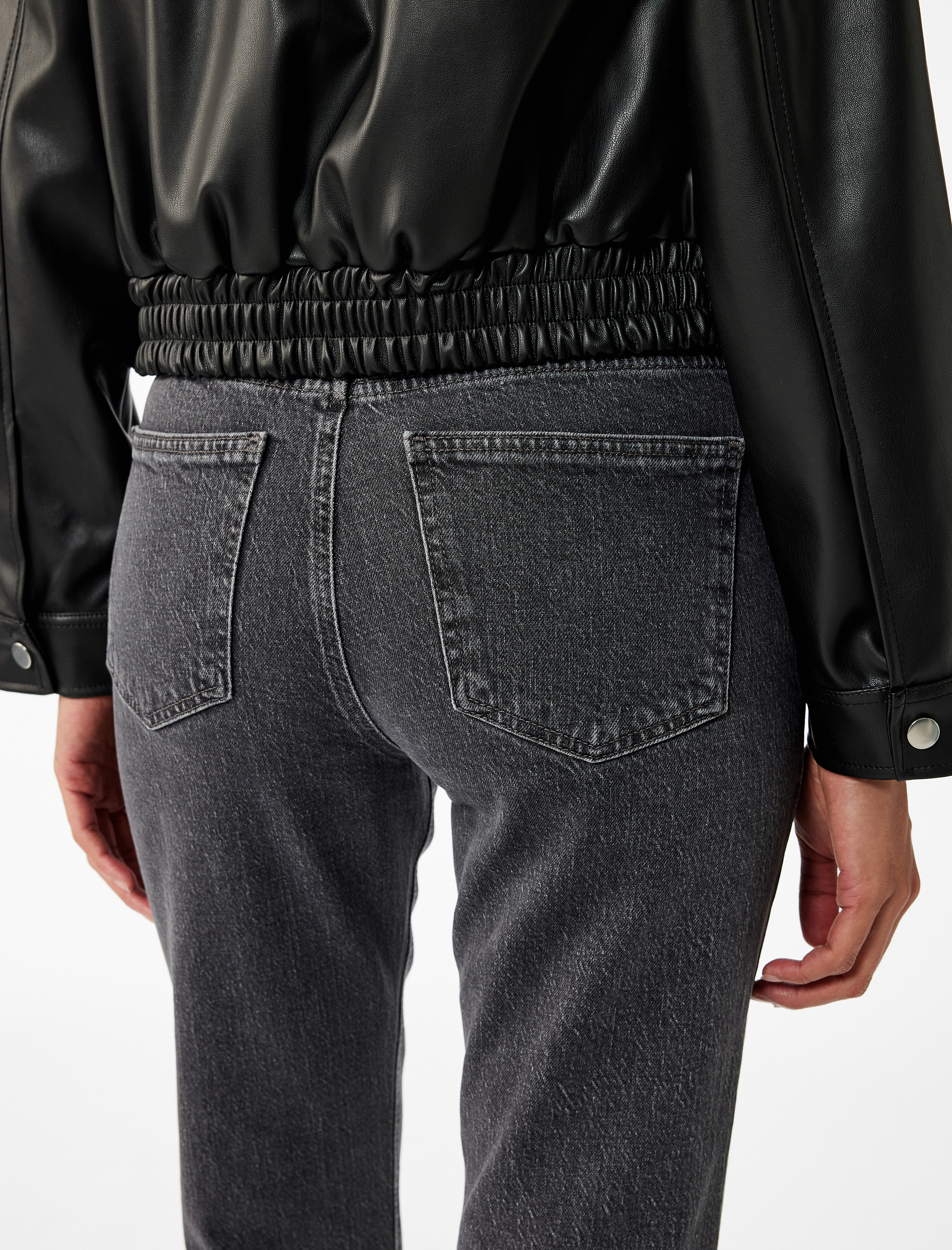   Standart Bel Düz Paça Düğmeli Cepli Straight Fit Jean Pantolon - Straight Jeans