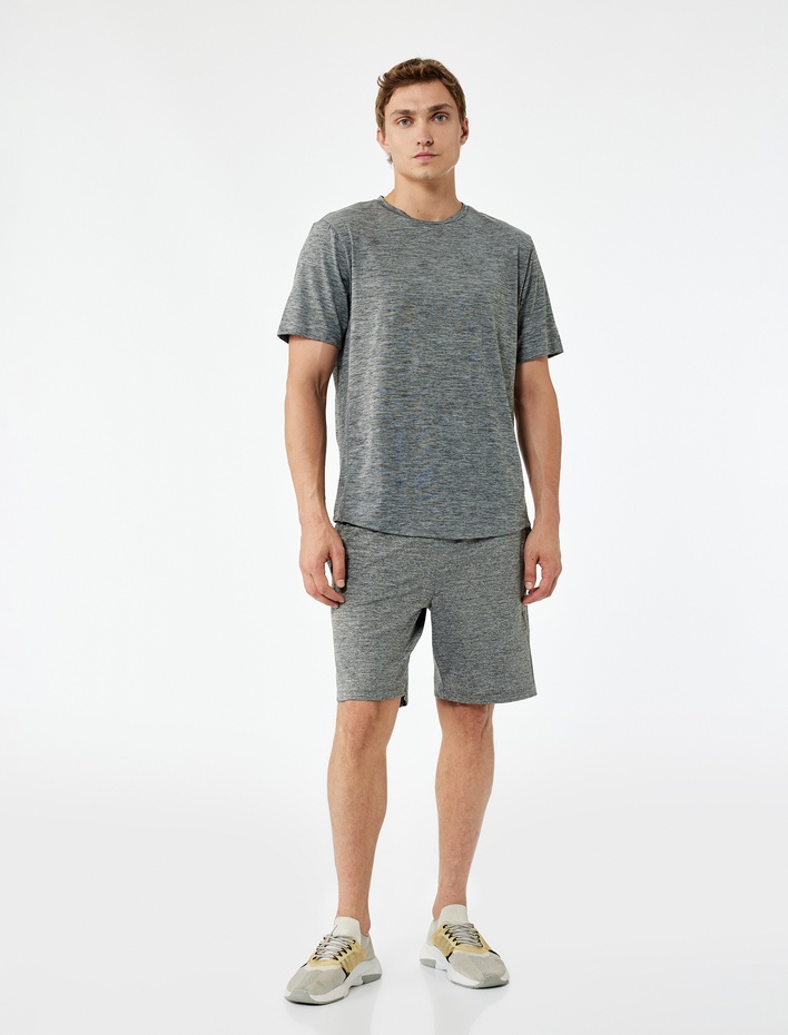  Regular Fit Kısa Kollu Dikiş Detaylı Desenli Bisiklet Yaka Spor Tişört