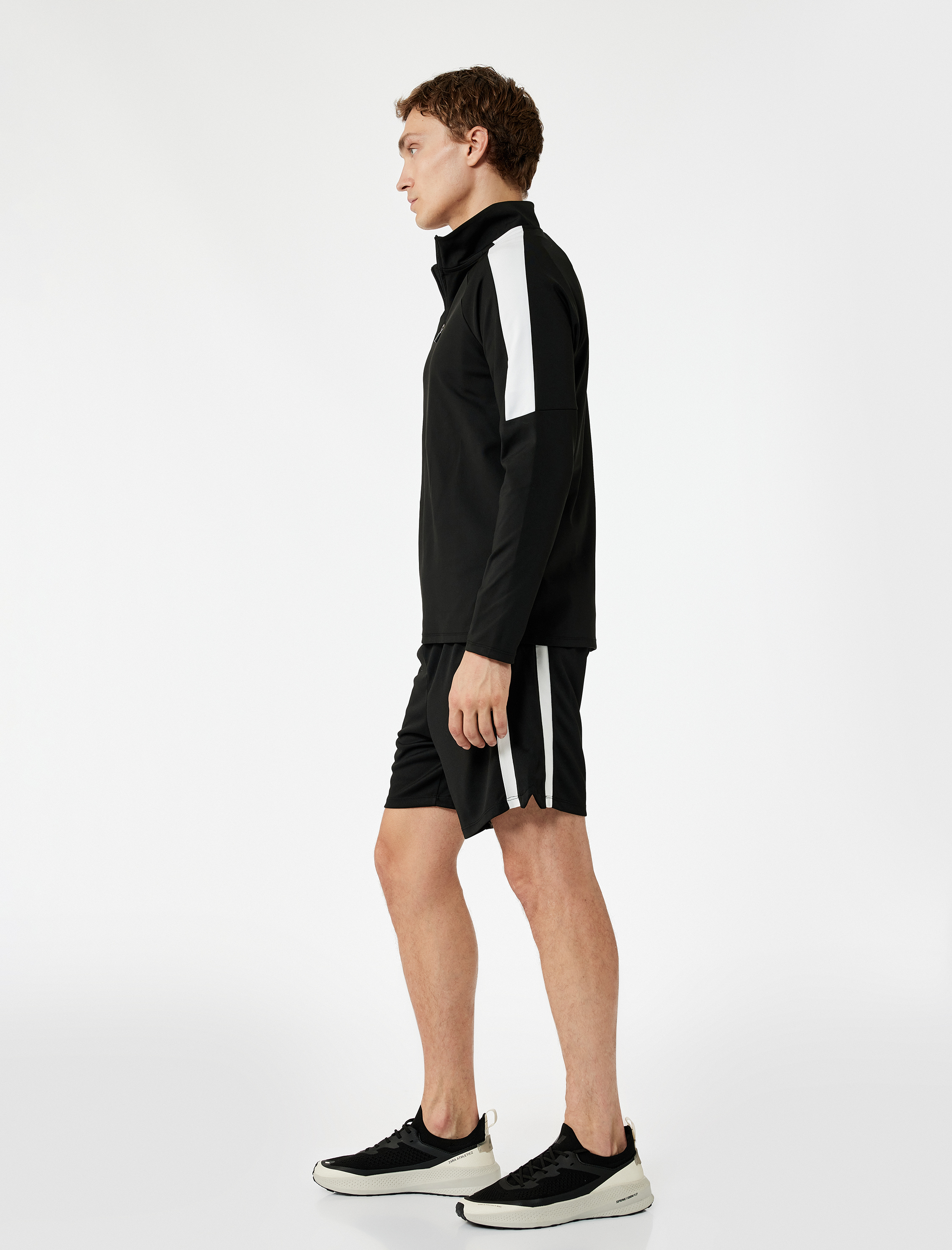   Beli Bağcıklı Biyeli Spor Şort