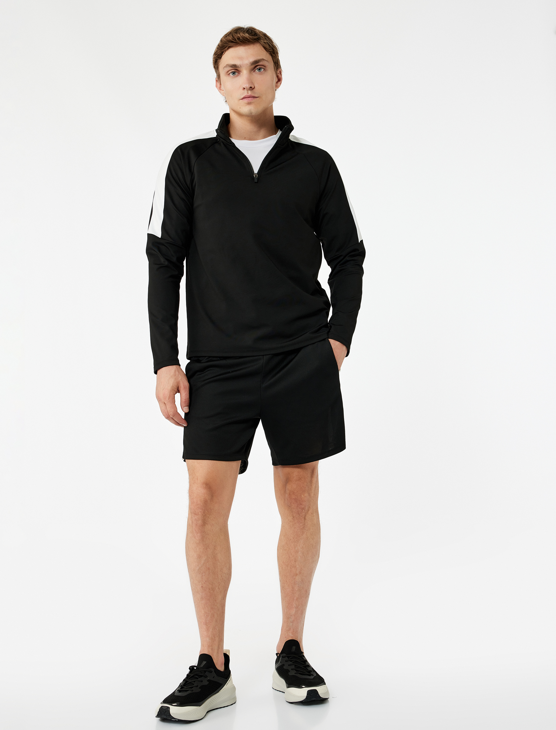   Beli Bağcıklı Biyeli Spor Şort