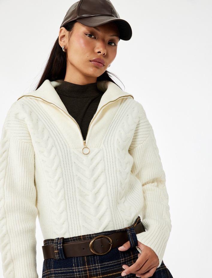  Saç Örgü Dokulu Yarım Fermuarlı Yaka Uzun Kollu Triko Kazak