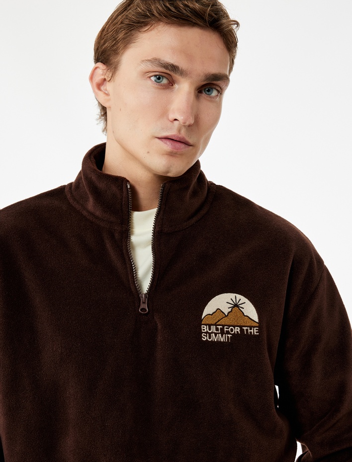  Nakışlı Uzun Kollu Renk Bloklu Yarım Fermuarlı Polar Sweatshirt