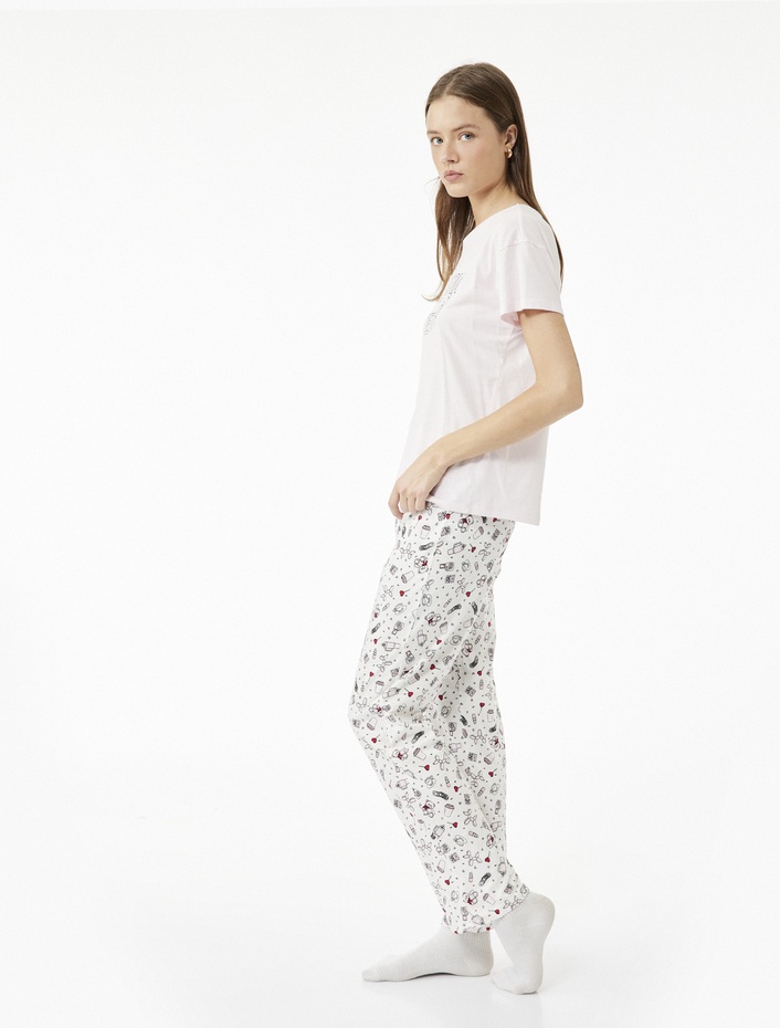  Pamuklu Kısa Kollu Bisiklet Yaka Baskılı Pijama Takımı