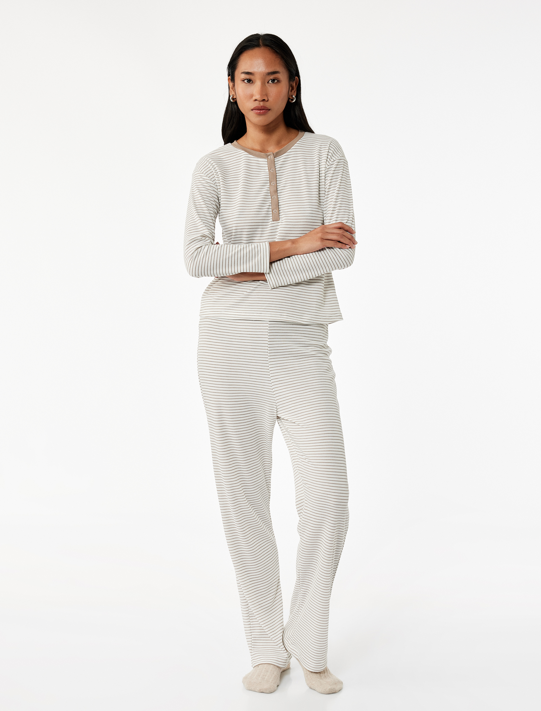   Çıtçıt Detaylı Uzun Kollu Bisiklet Yaka Pijama Üstü