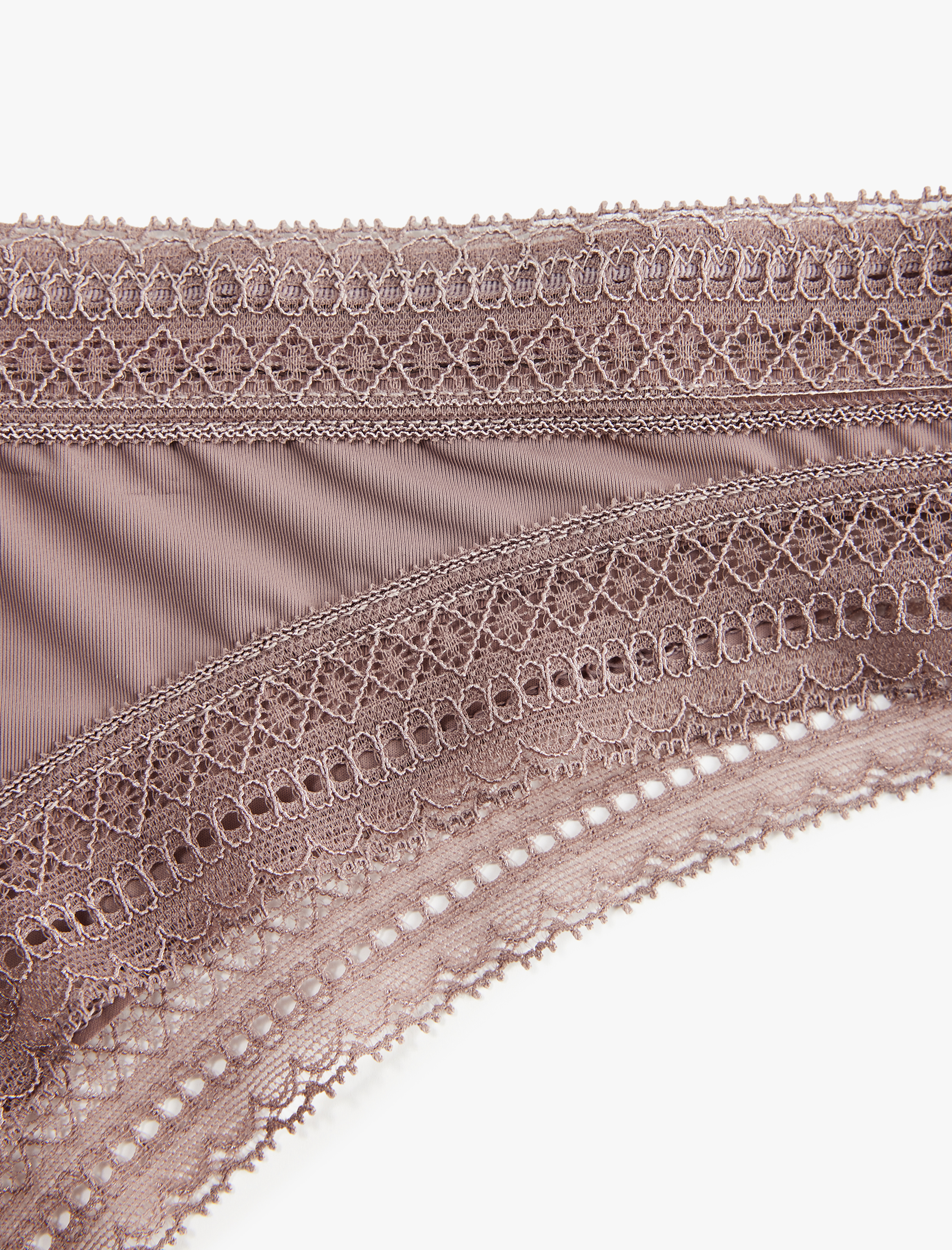   Dantel Detaylı String Külot