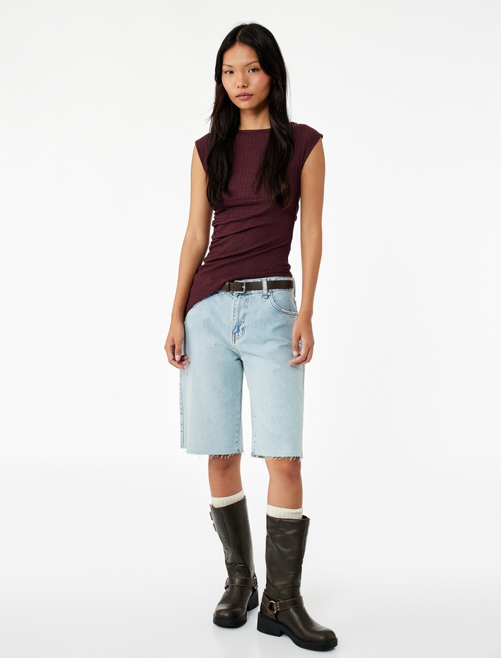  Slim Fit Asimetrik Bisiklet Yaka Bürümcük Kolsuz Tişört