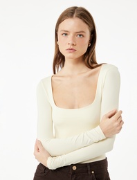 Kare Yaka Uzun Kollu Slim Fit Çıtçıtlı Body