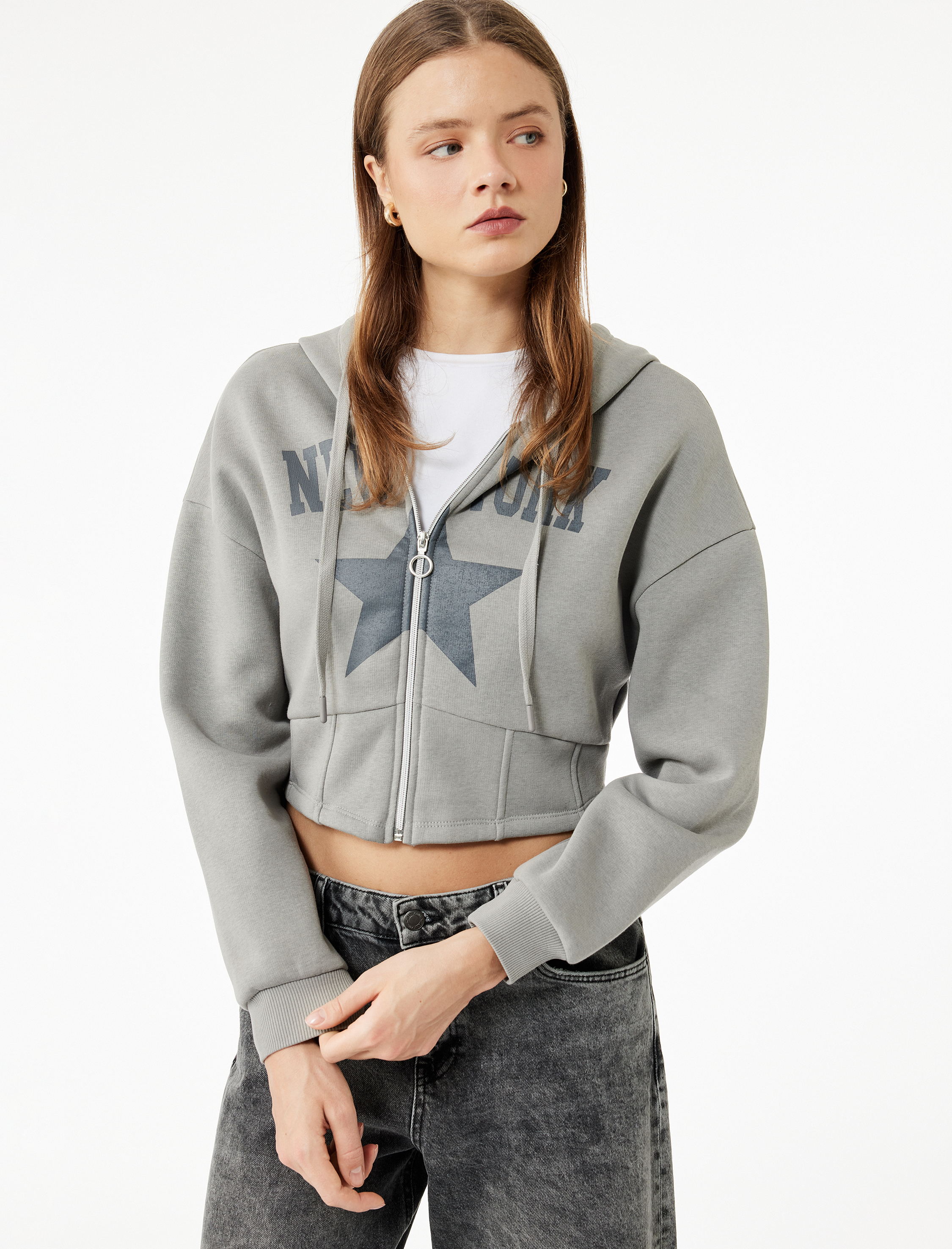   Uzun Kollu Kapüşonlu Şardonlu Yıldız Baskılı Fermuarlı Crop Sweatshirt