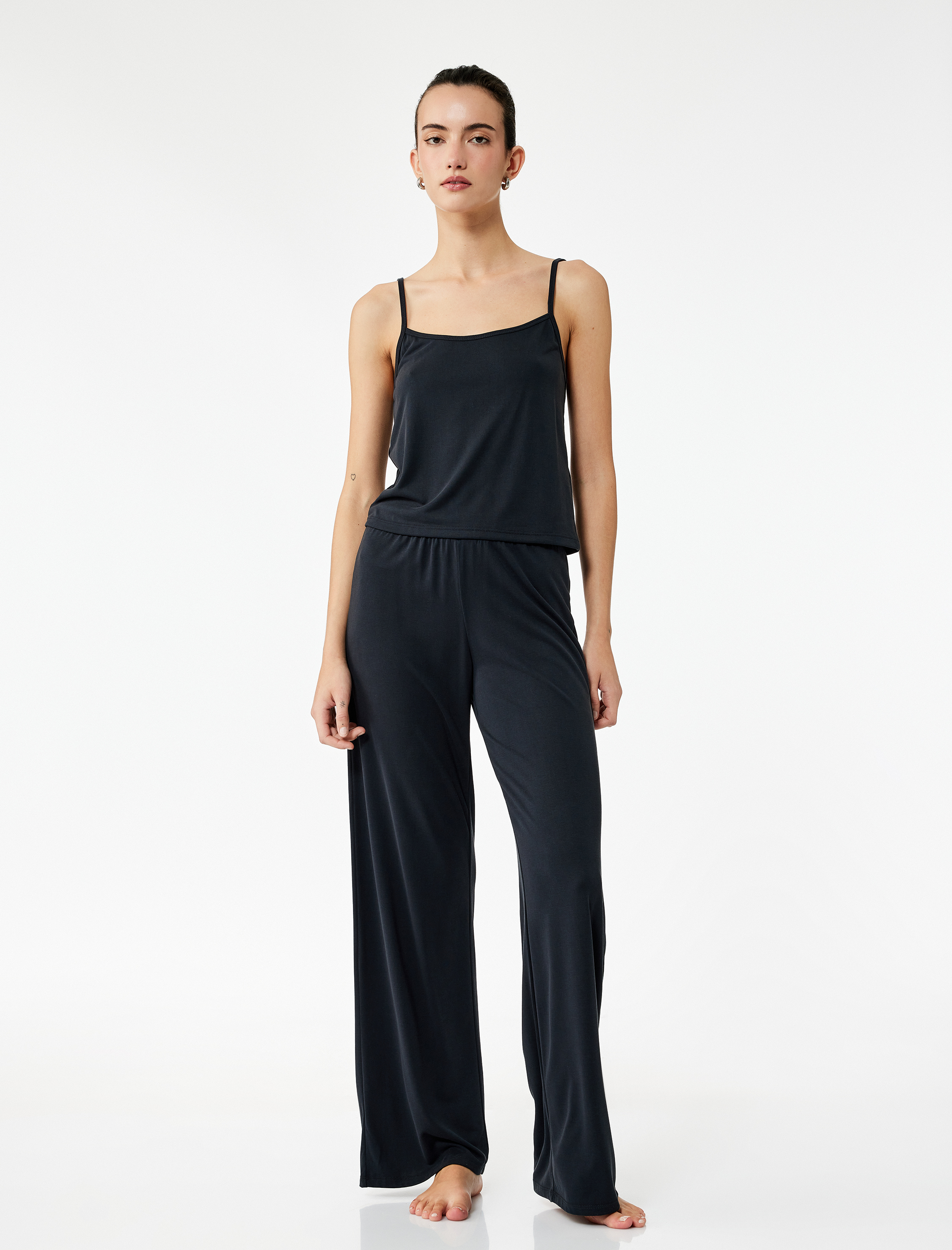   Modal Kumaş İnce Askılı Crop Pijama Üstü