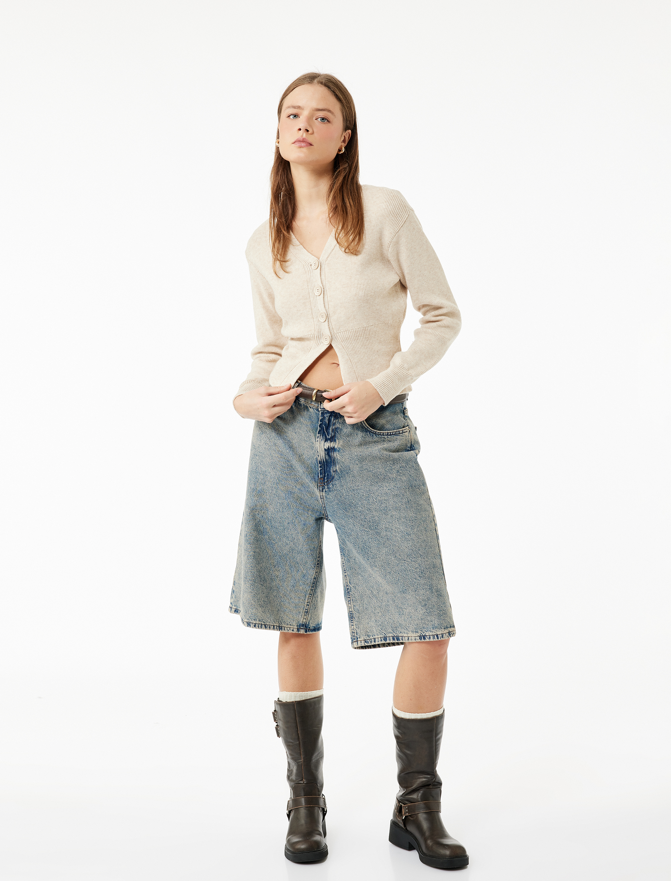   Düğmeli V Yaka Uzun Kollu Triko Hırka