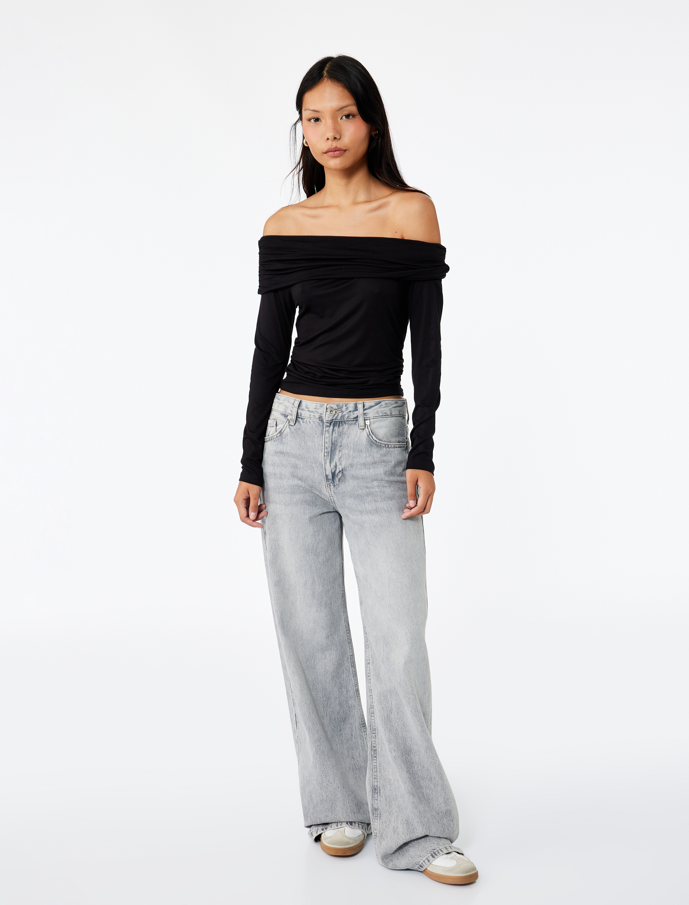   Slim Fit Omzu Açık Drapeli Uzun Kollu Viskon Tişört