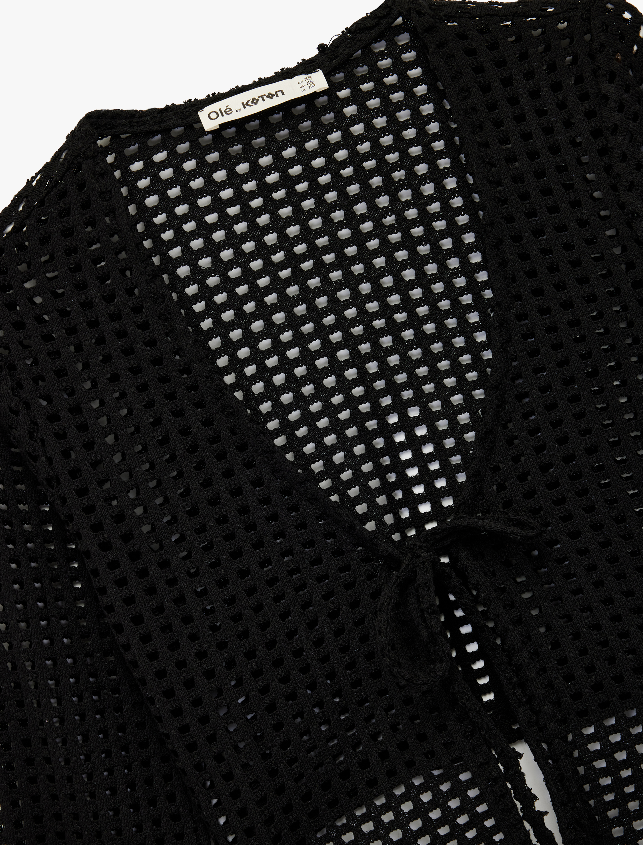   V Yaka Uzun Kollu Önden Bağlamalı Ajurlu Hırka