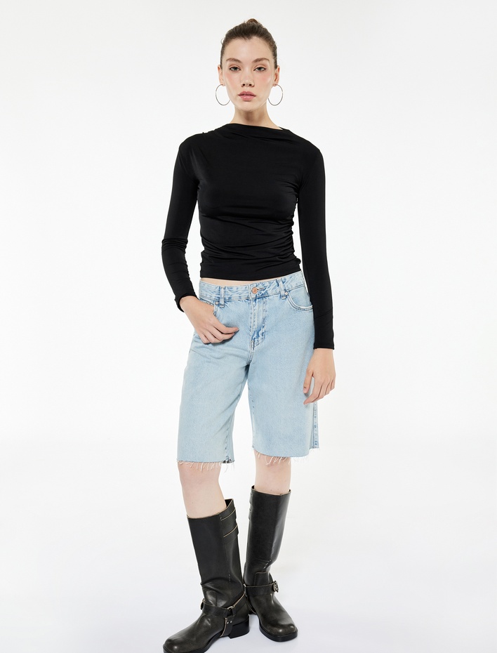  Drape Detaylı Dar Kesim Uzun Kollu Tişört