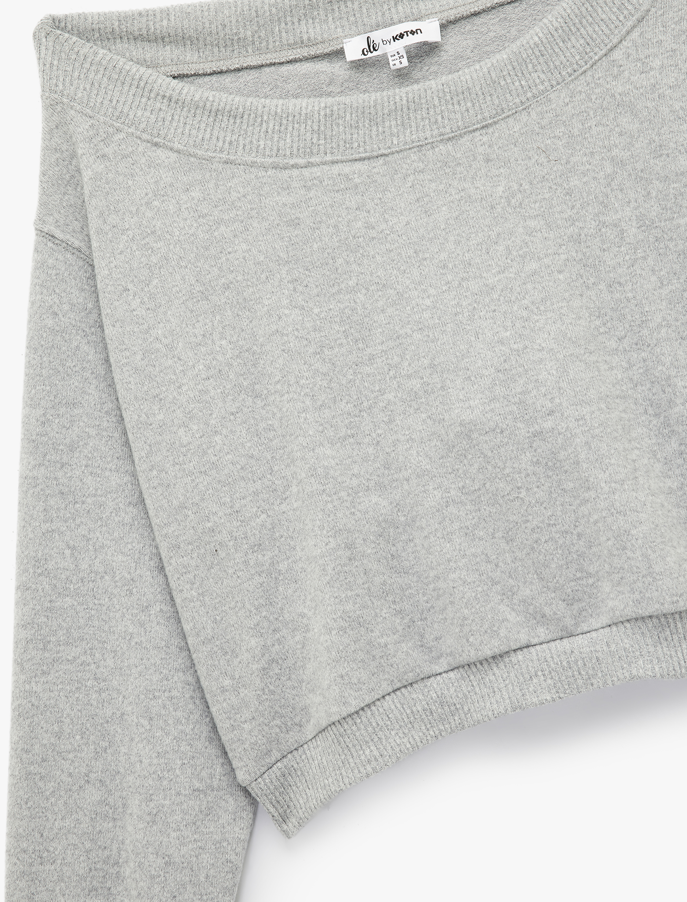   Viskon Karışımlı Rahat Kalıp Uzun Kollu Crop Omzu Açık Tişört